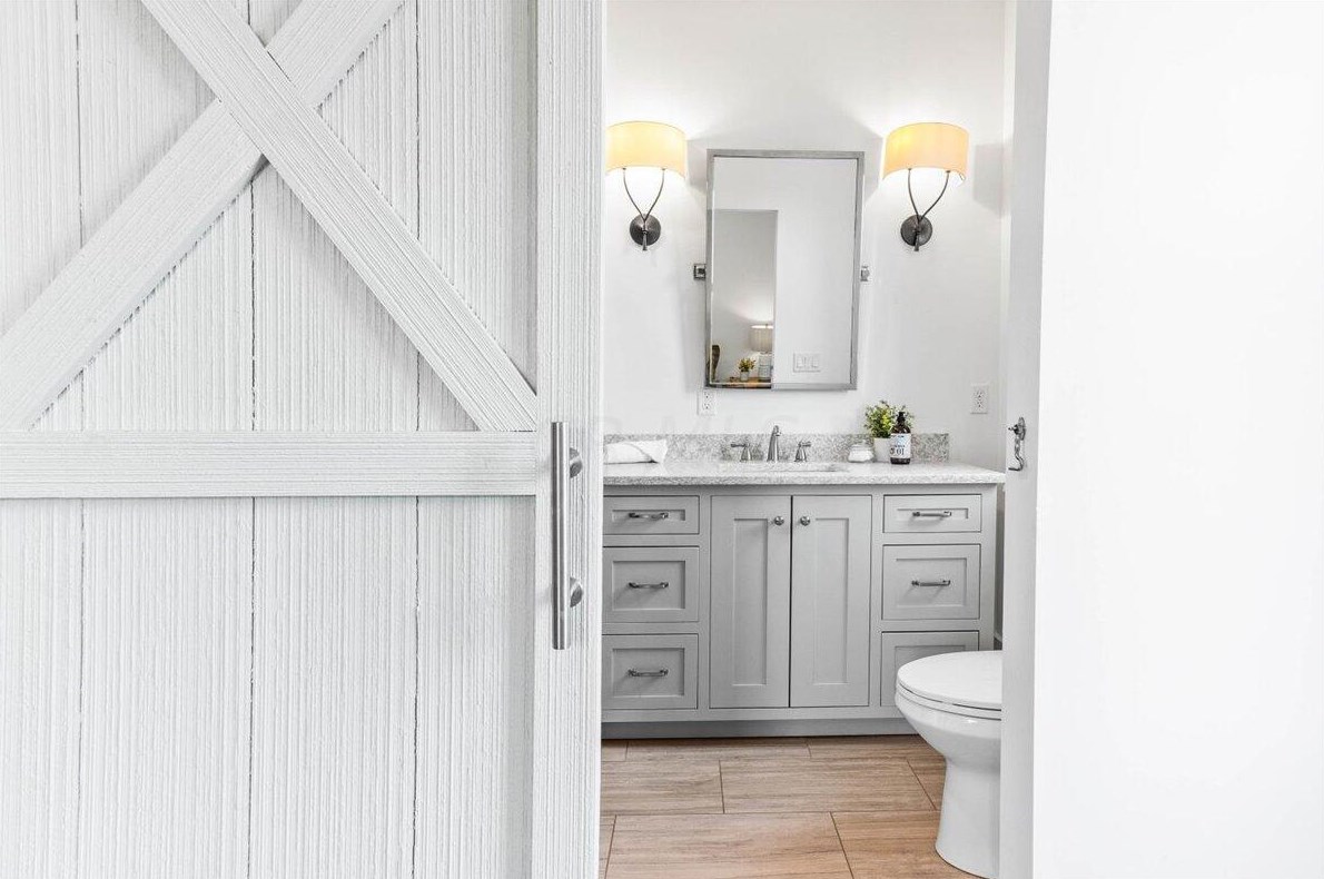 216 Monroe Ave, Columbus OH 43203-1444 exterior