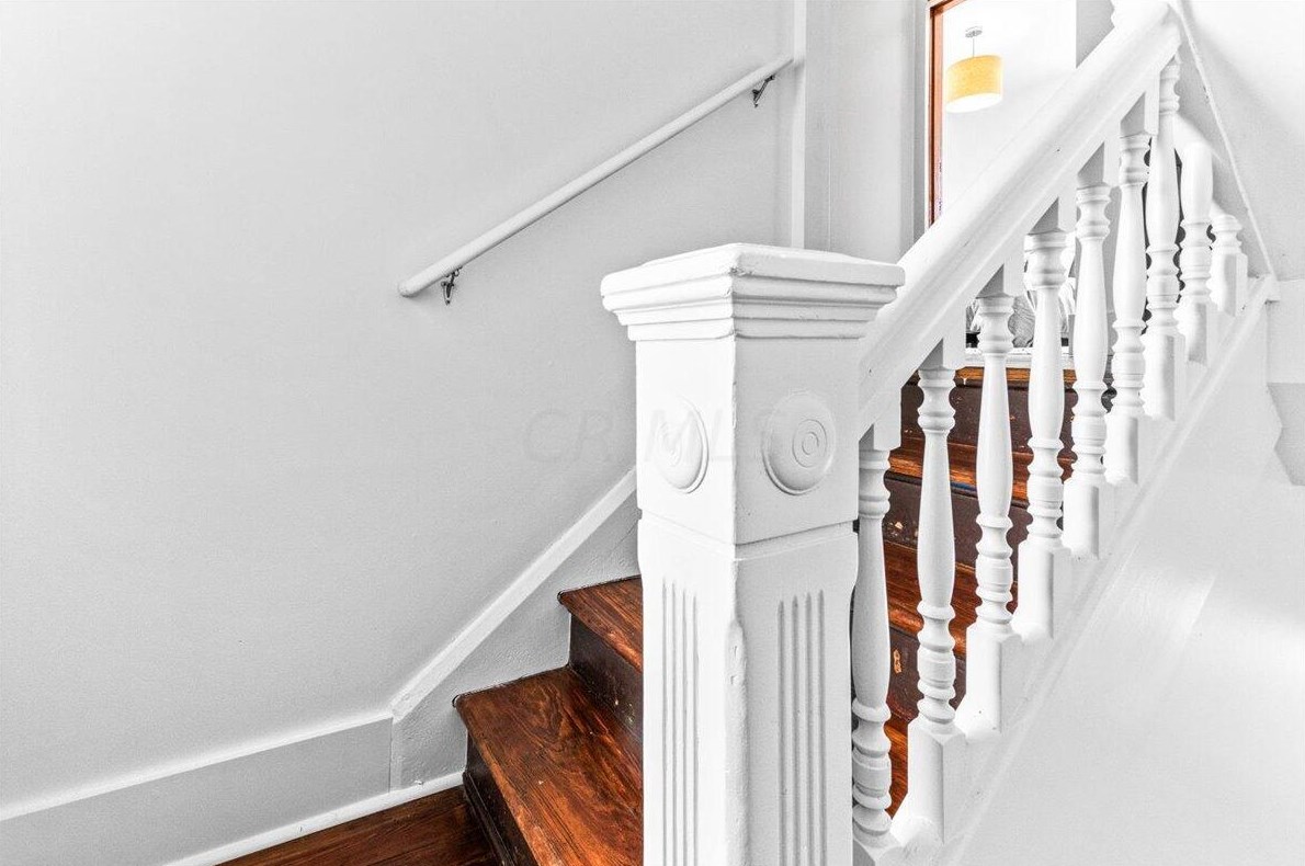 216 Monroe Ave, Columbus OH 43203-1444 exterior