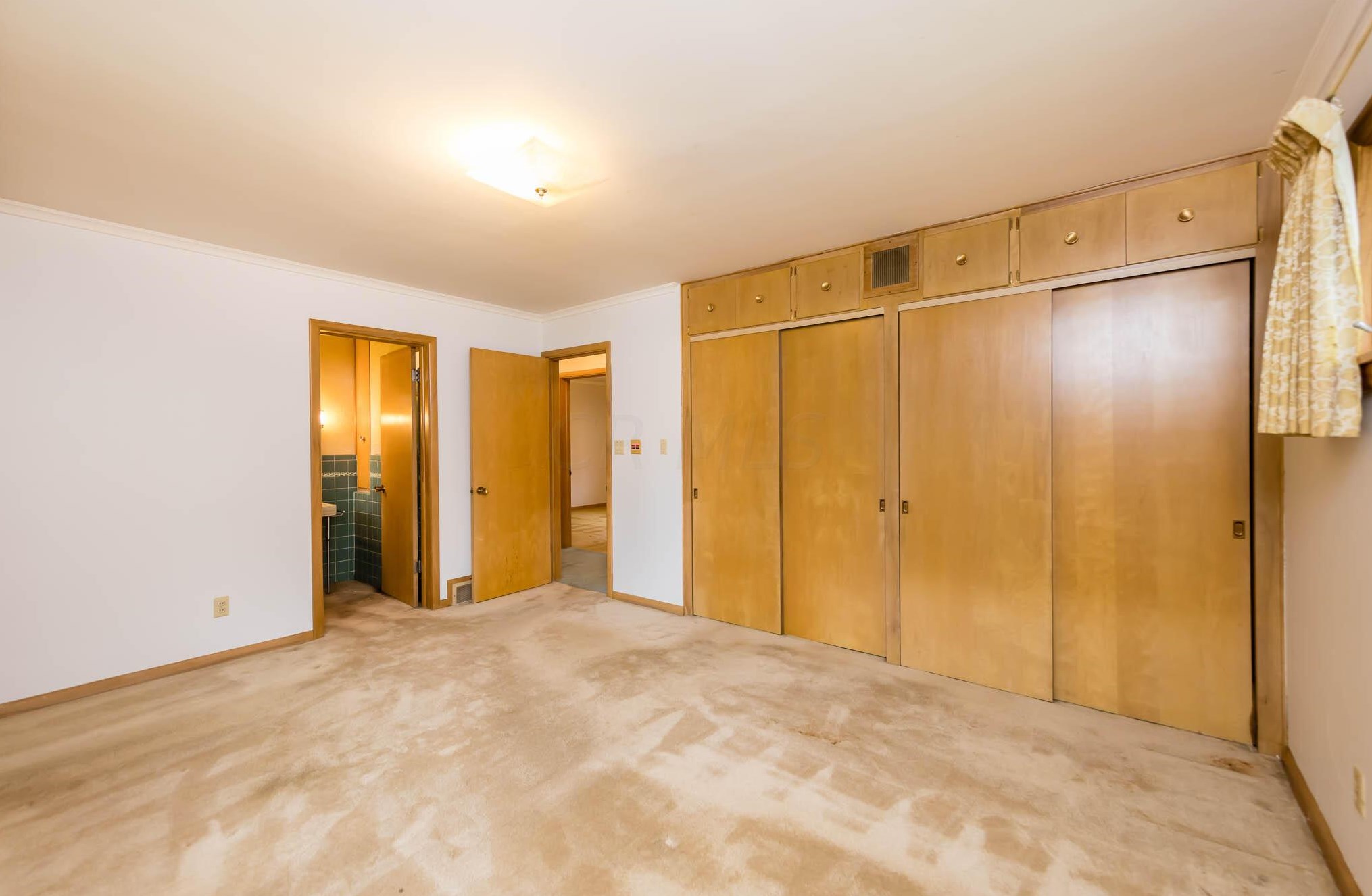 3800 Chevington Rd, Columbus OH 43220-4717 exterior