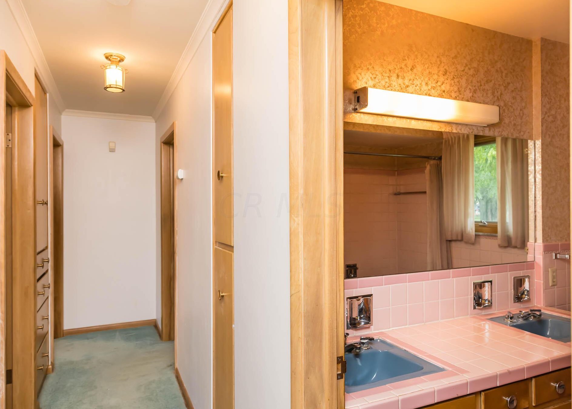 3800 Chevington Rd, Columbus OH 43220-4717 exterior