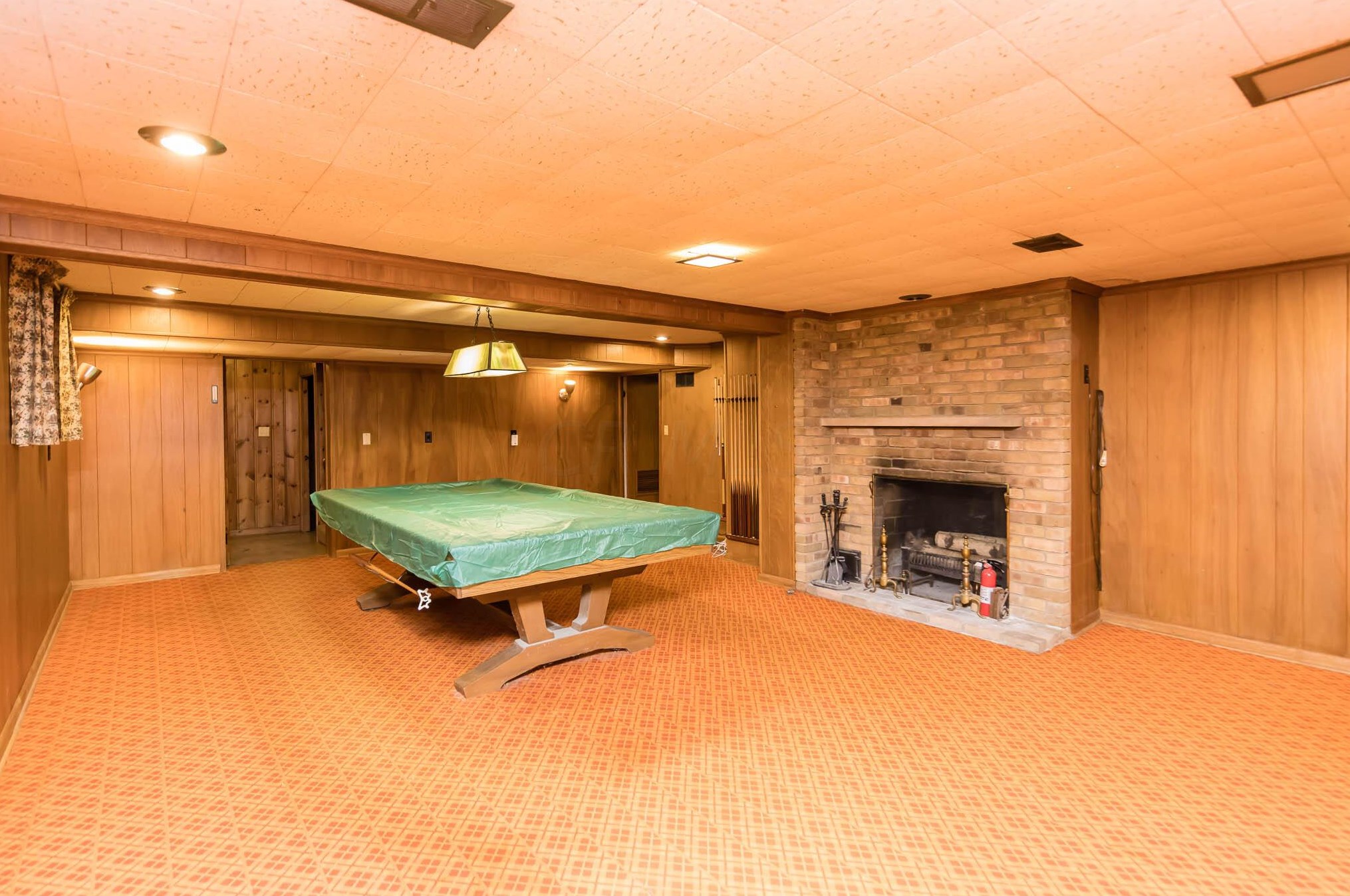 3800 Chevington Rd, Columbus OH 43220-4717 exterior