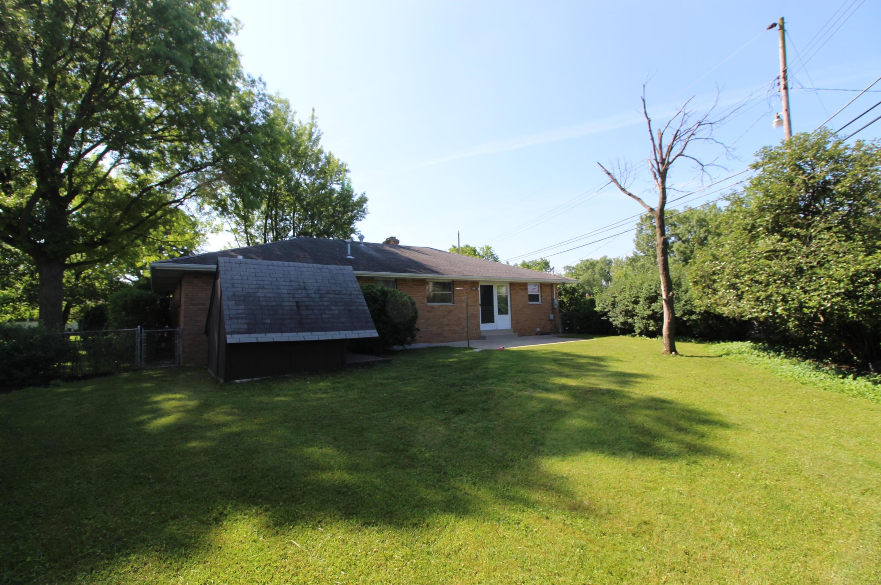 5443 Redwood Rd, Columbus OH 43229-4409 exterior