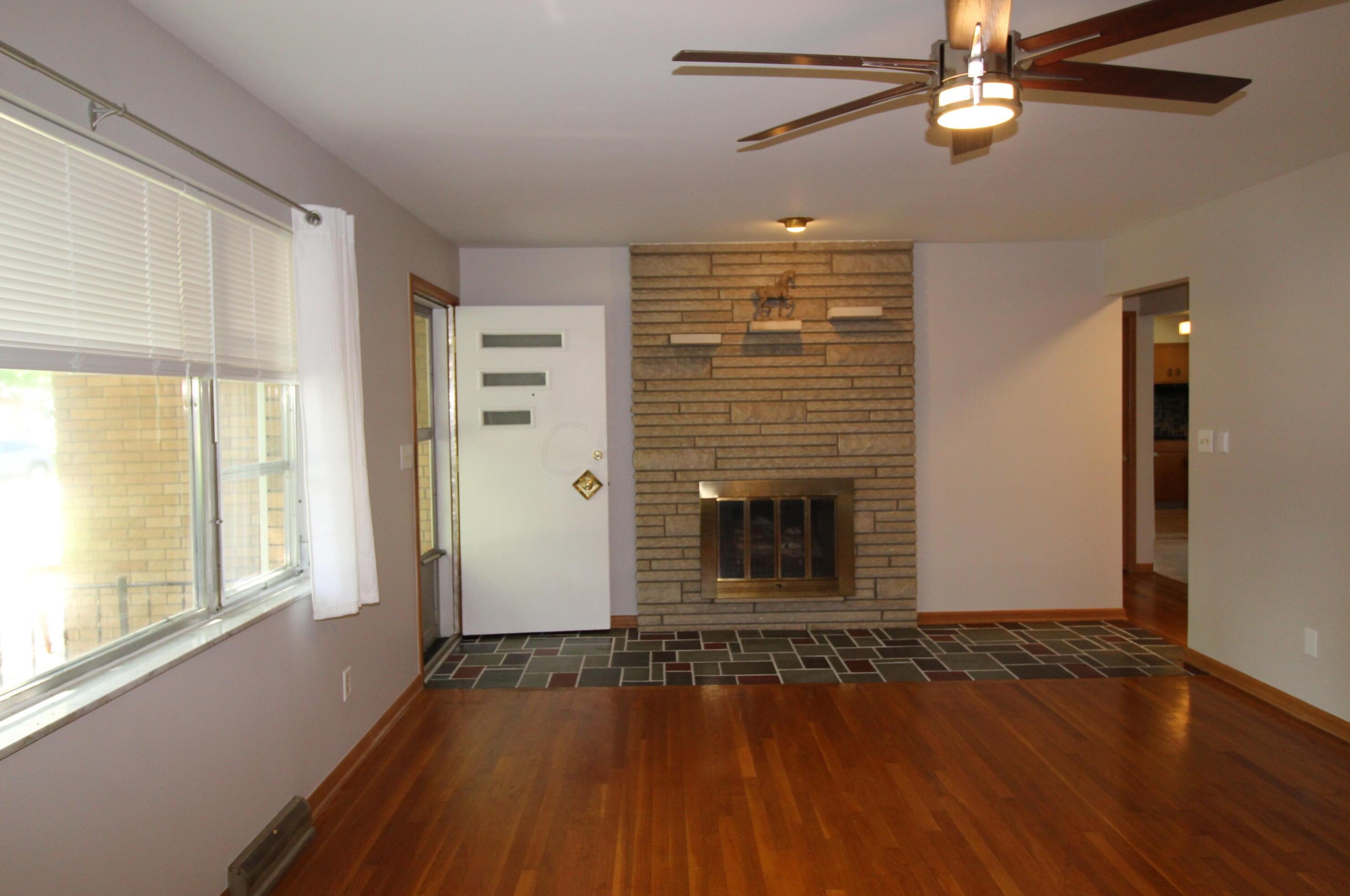 5443 Redwood Rd, Columbus OH 43229-4409 exterior