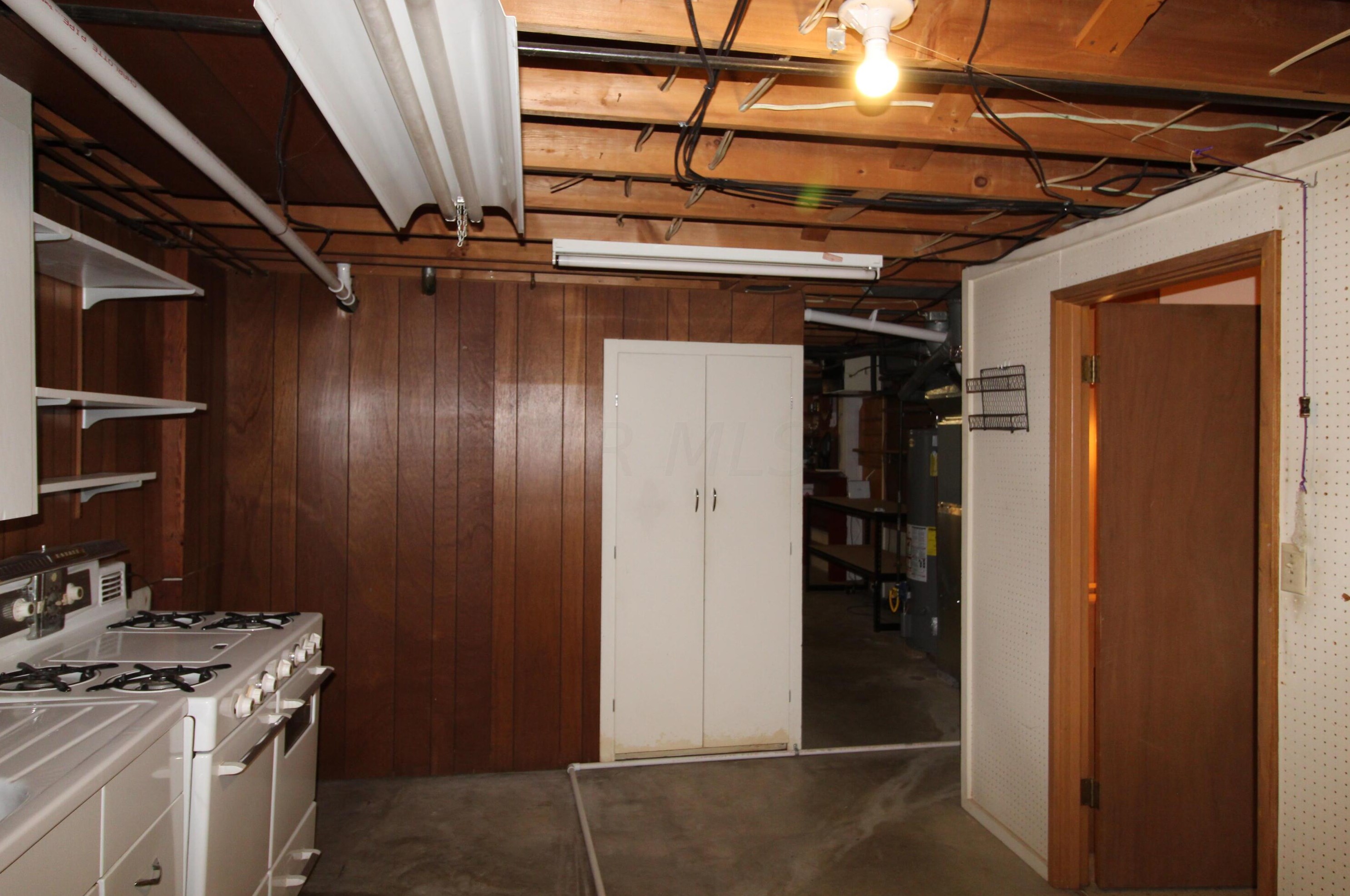 5443 Redwood Rd, Columbus OH 43229-4409 exterior