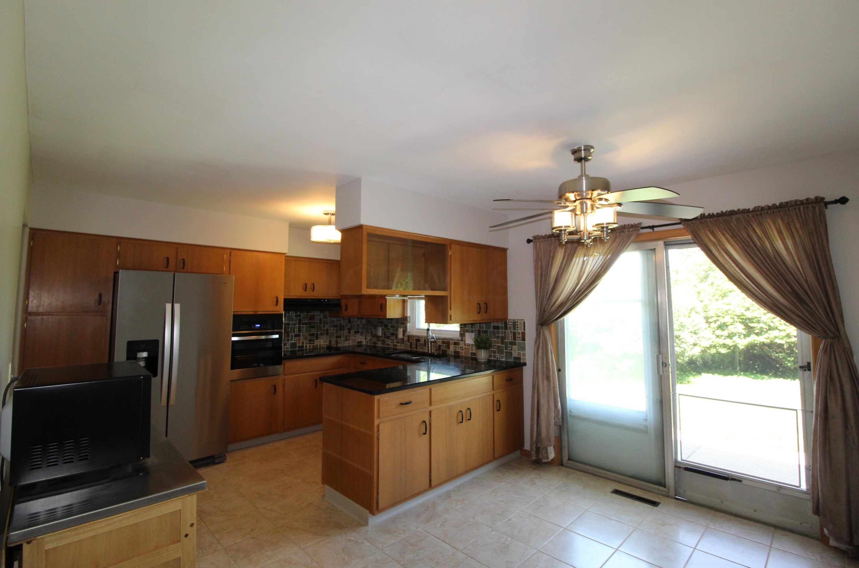 5443 Redwood Rd, Columbus OH 43229-4409 exterior