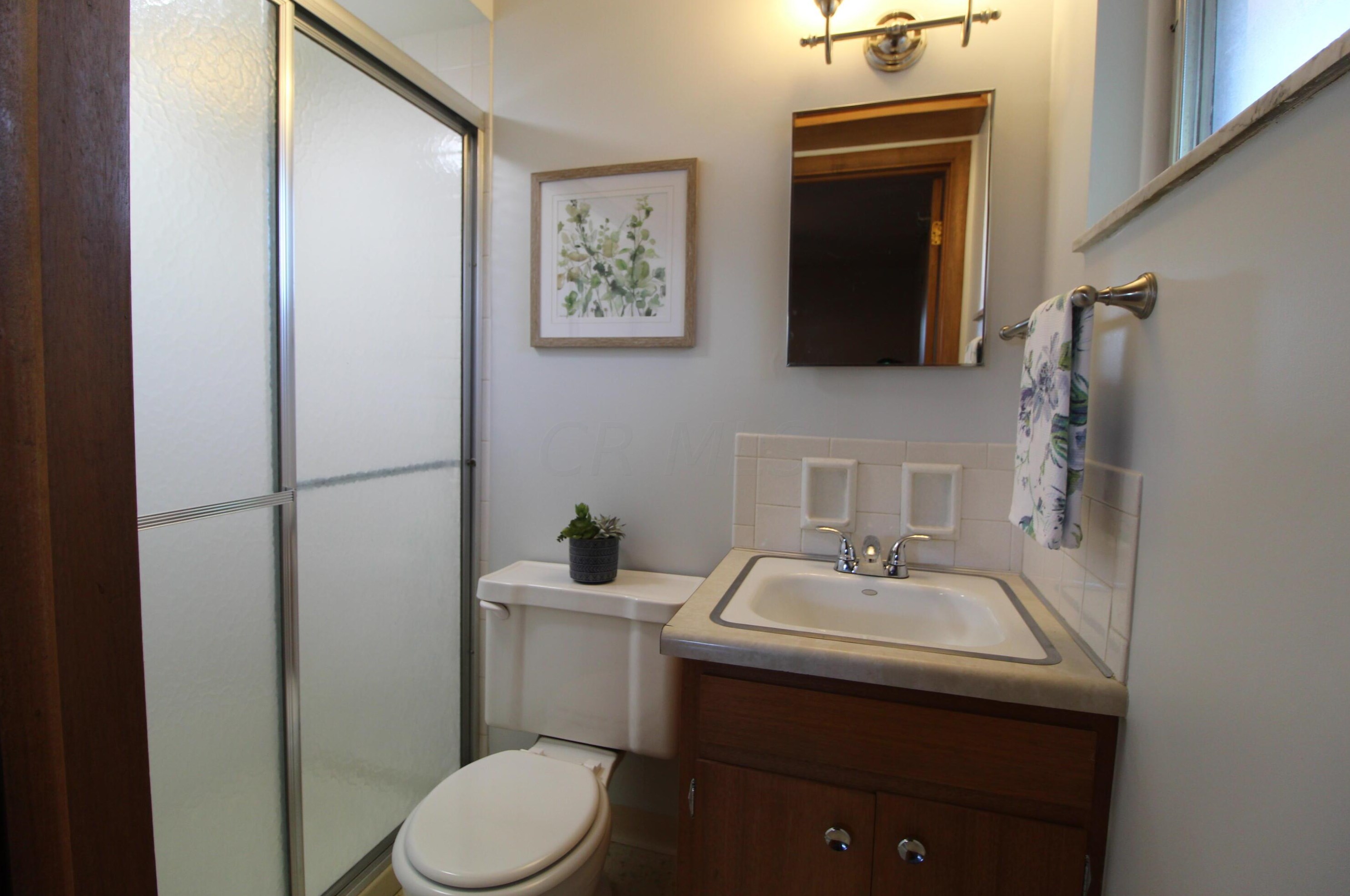 5443 Redwood Rd, Columbus OH 43229-4409 exterior