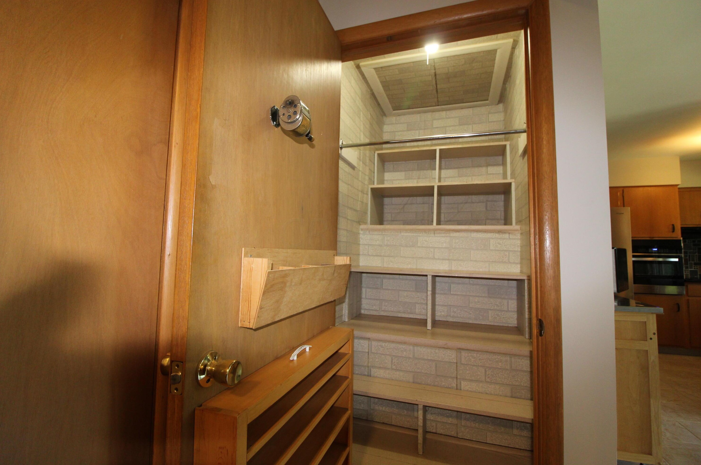 5443 Redwood Rd, Columbus OH 43229-4409 exterior