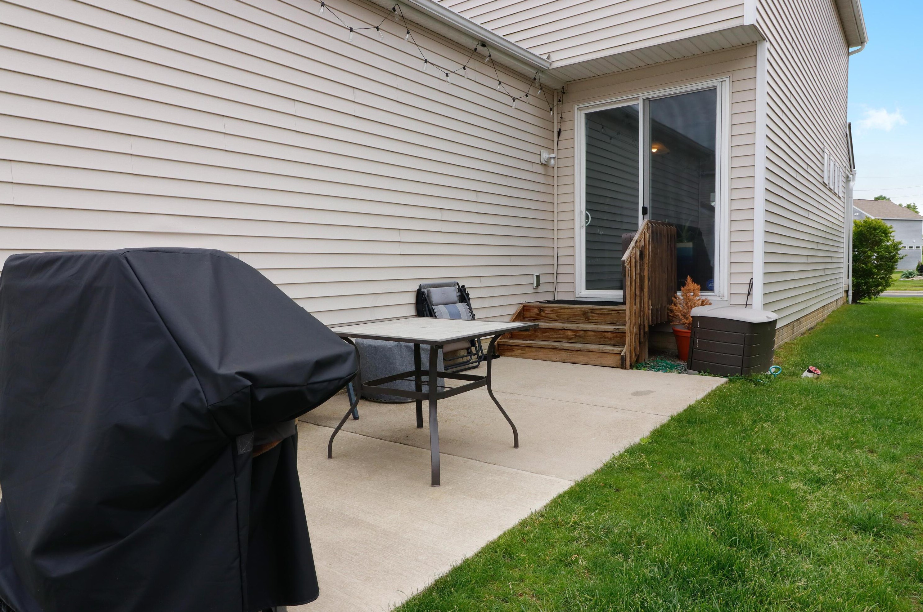 5642 Alliance Way, Columbus OH 43228 exterior