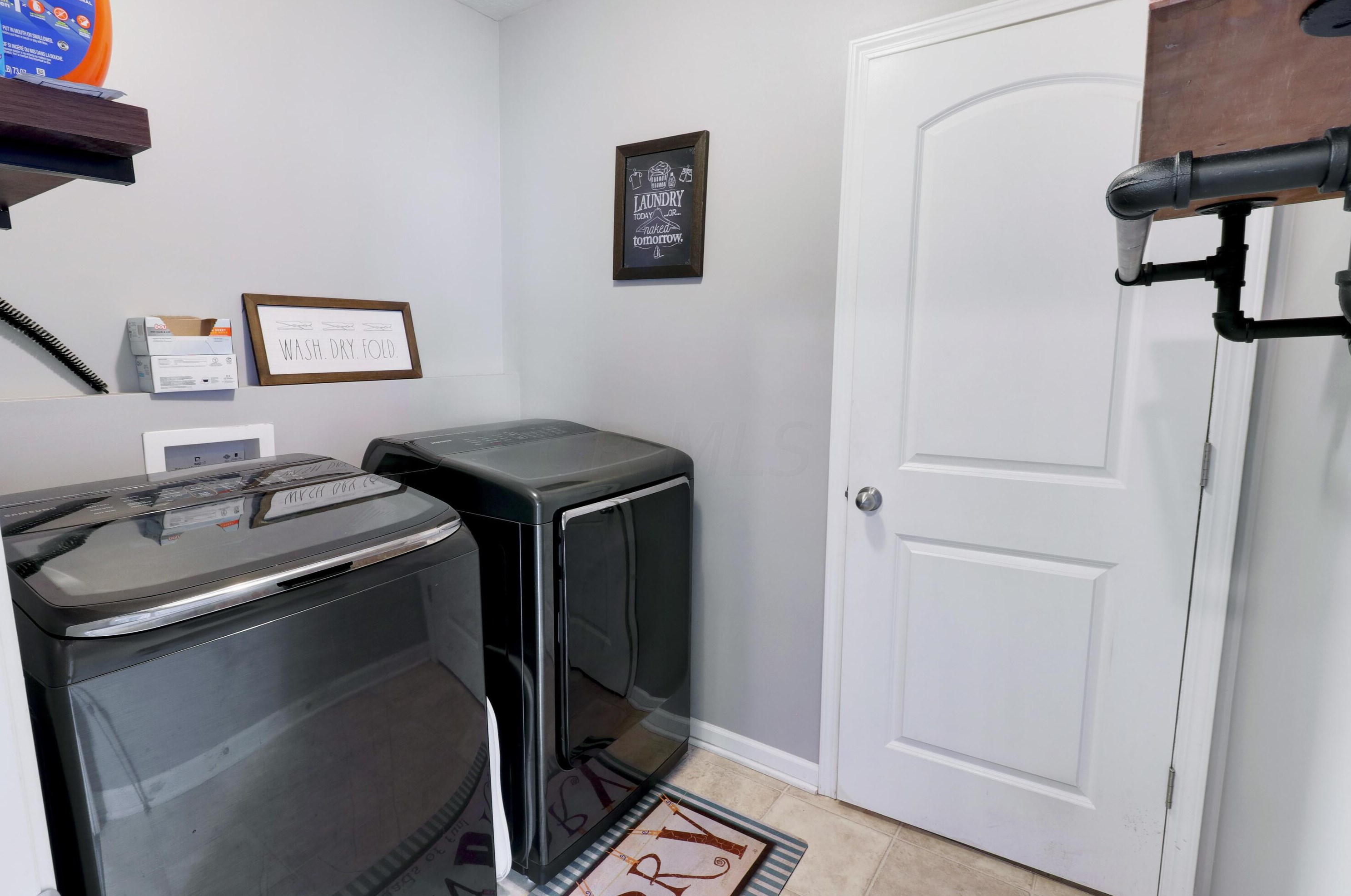 5642 Alliance Way, Columbus OH 43228 exterior