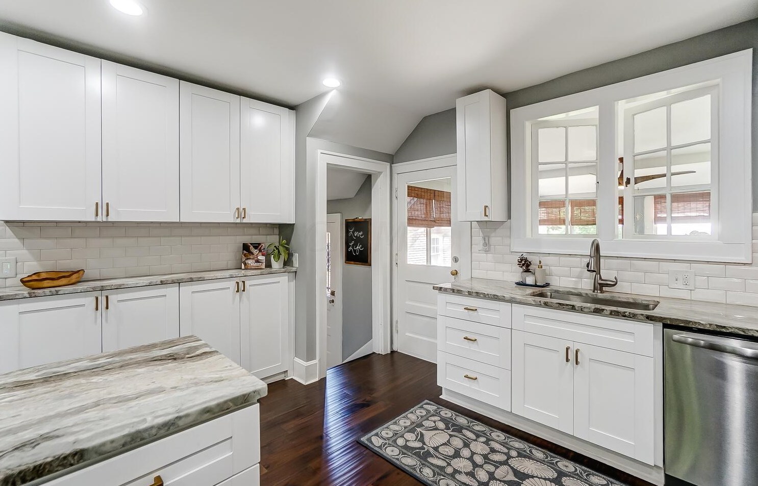 1885 Bryden Rd, Columbus OH 43205-2259 exterior