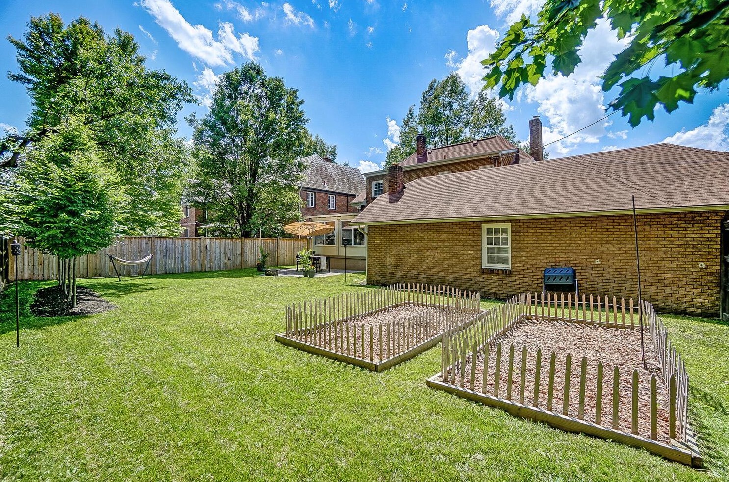 1885 Bryden Rd, Columbus OH 43205-2259 exterior