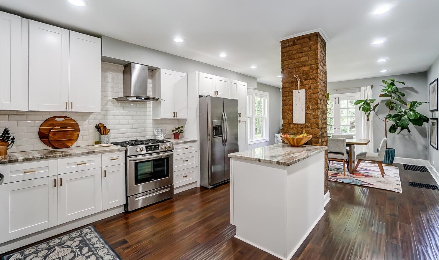 1885 Bryden Rd, Columbus OH 43205-2259 exterior