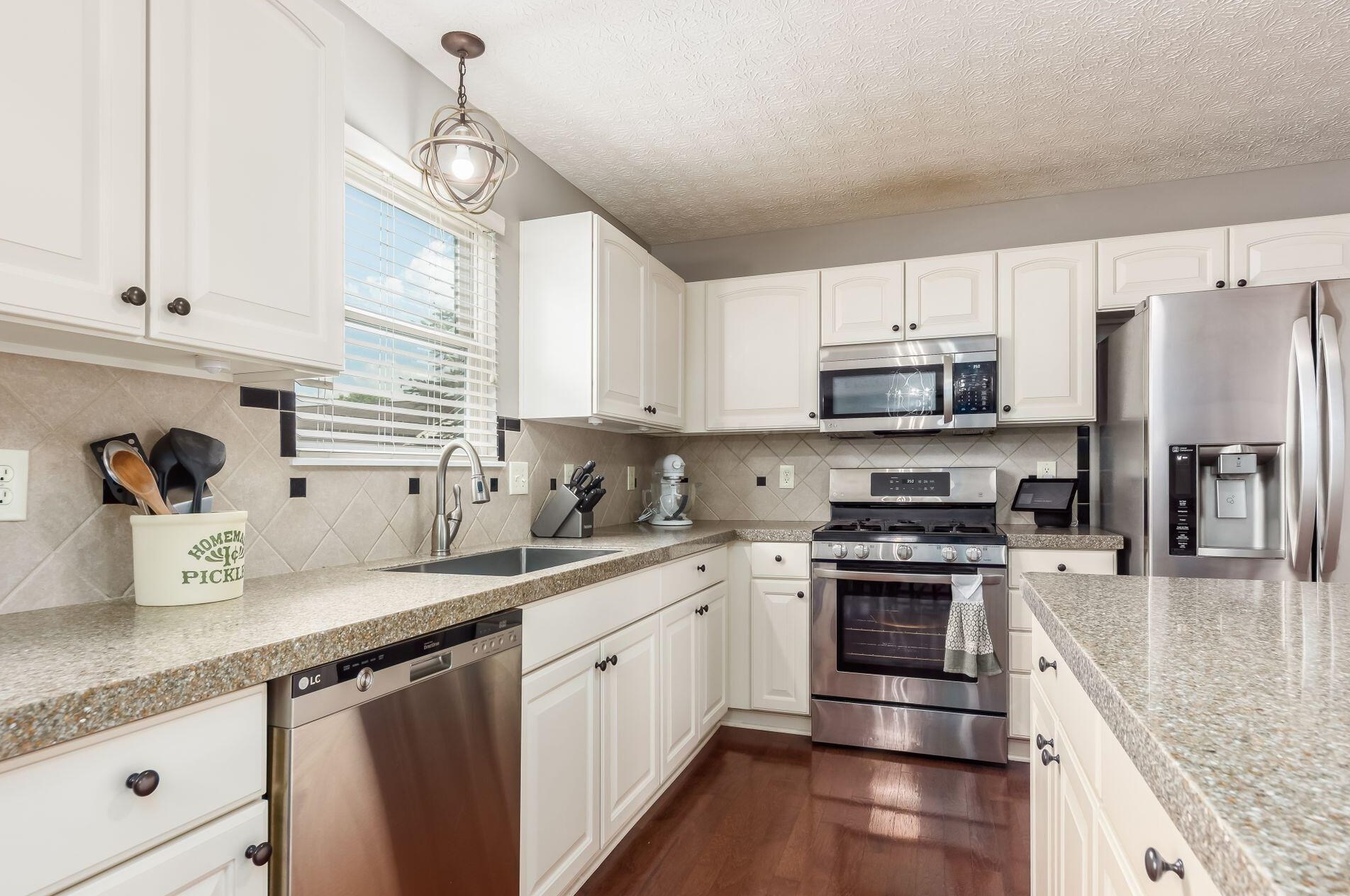 5411 Covington Mdw Dr, Westerville OH  43082-8366 exterior