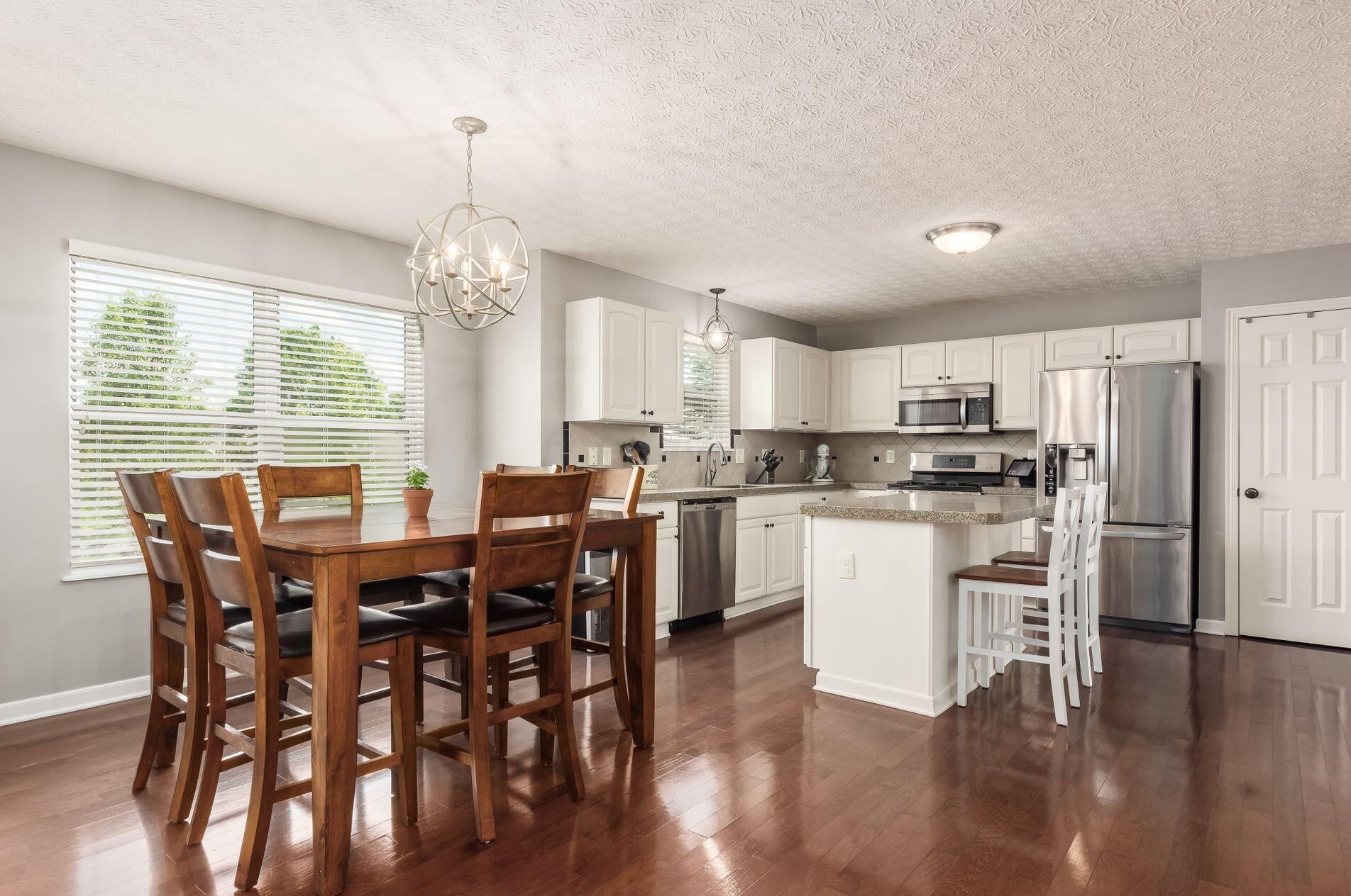 5411 Covington Mdw Dr, Westerville OH  43082-8366 exterior