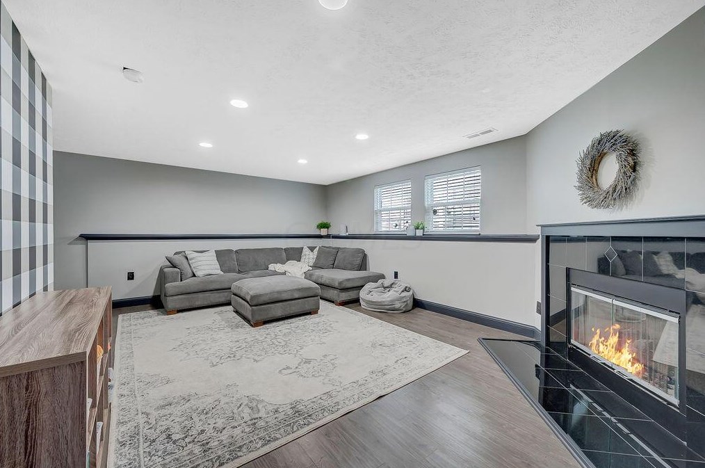 4234 Portobello Dr, Columbus OH 43230-5439 exterior