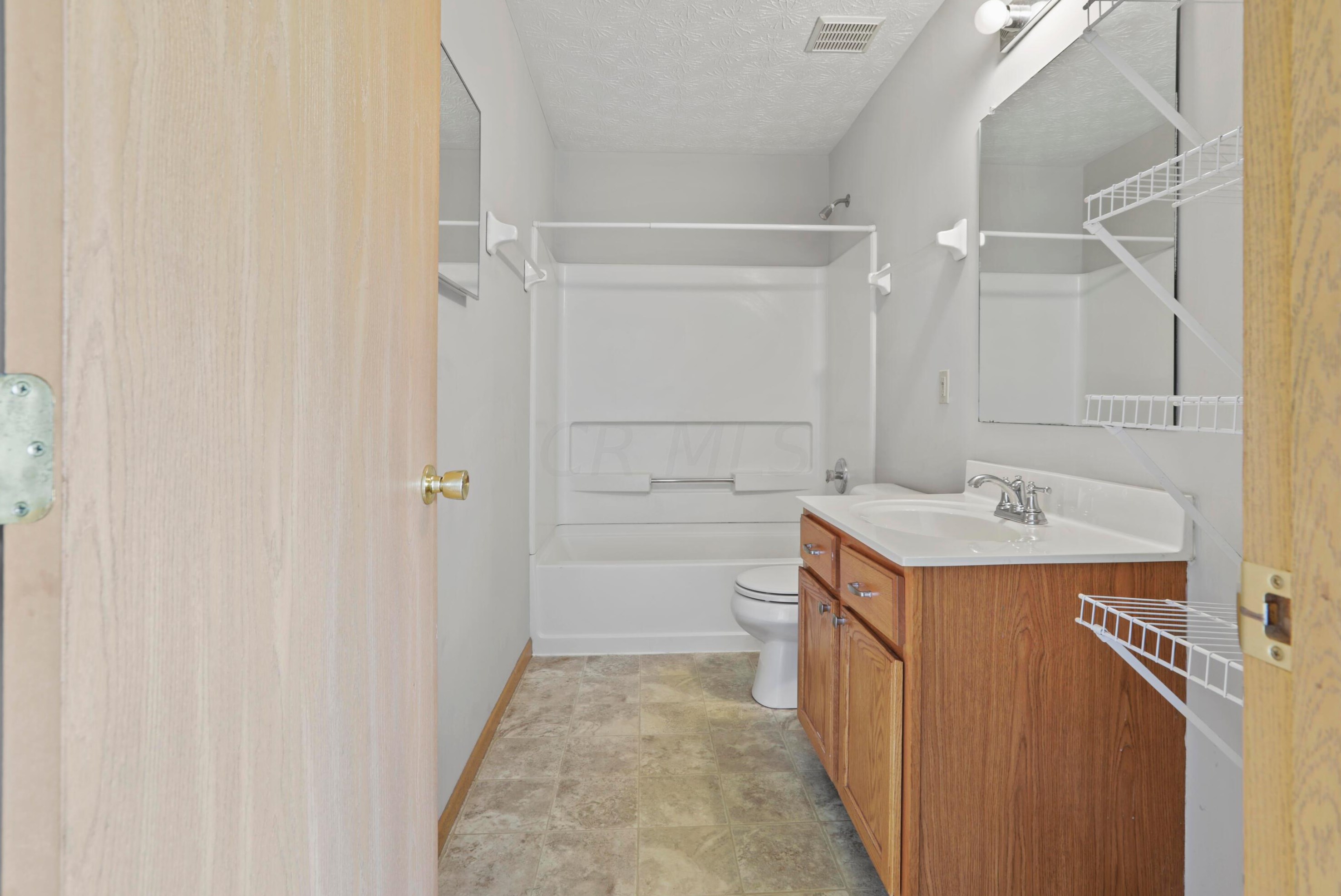 7483 Canal Highlands Blvd, Cnl Wnchstr OH  43110-8088 exterior