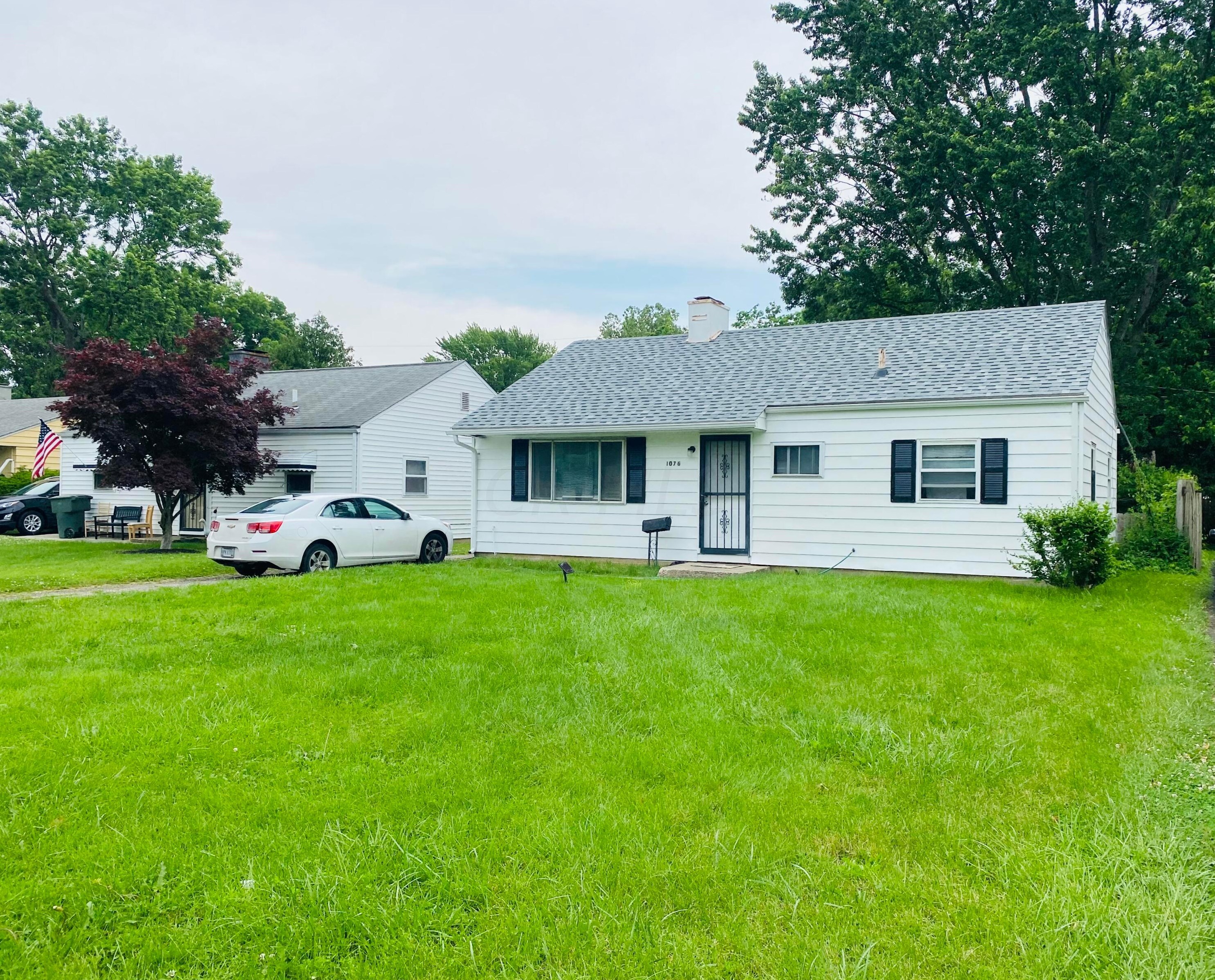 1076 Ashburton Rd, Columbus OH  43227-1031 exterior