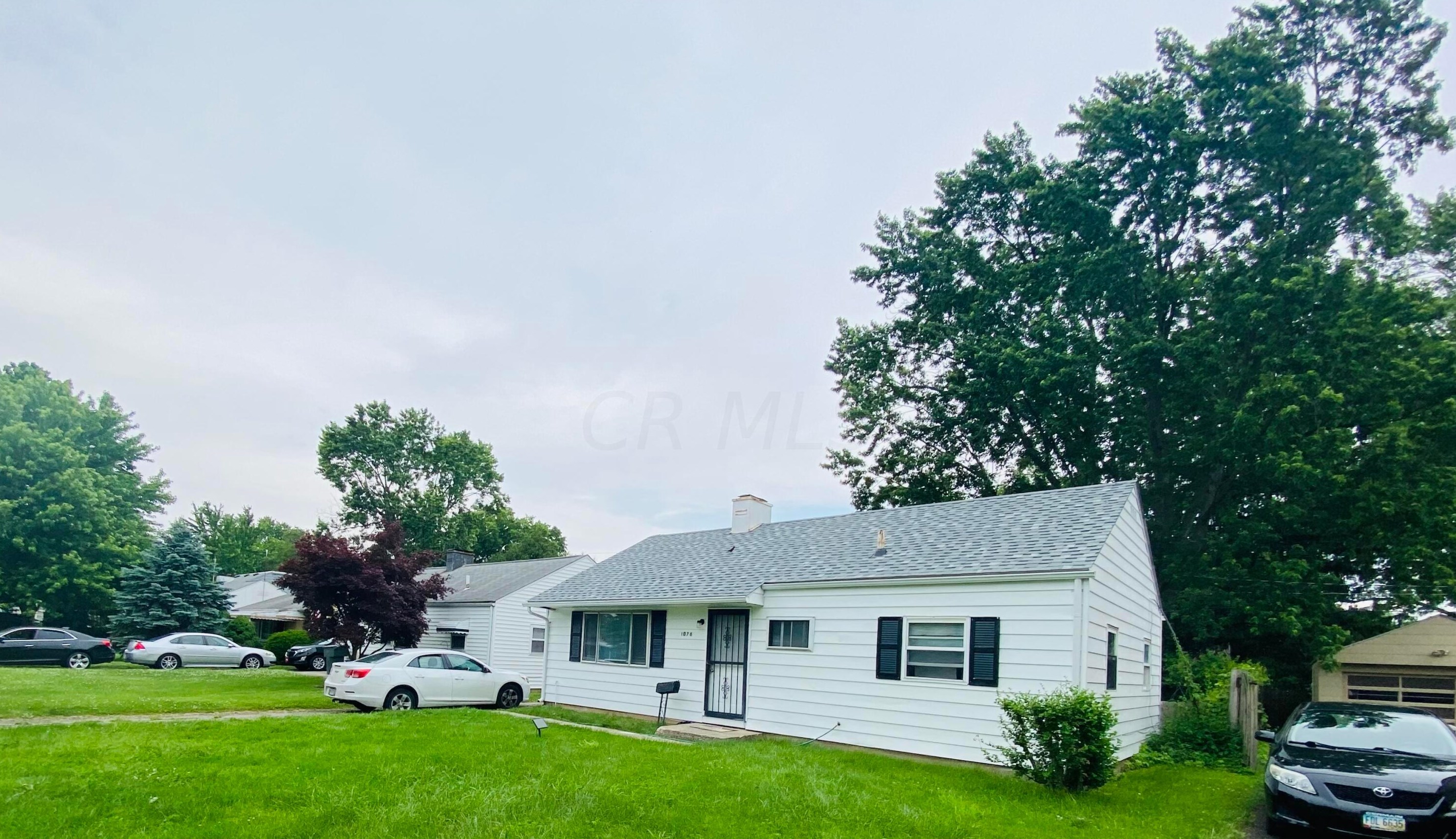 1076 Ashburton Rd, Columbus OH  43227-1031 exterior