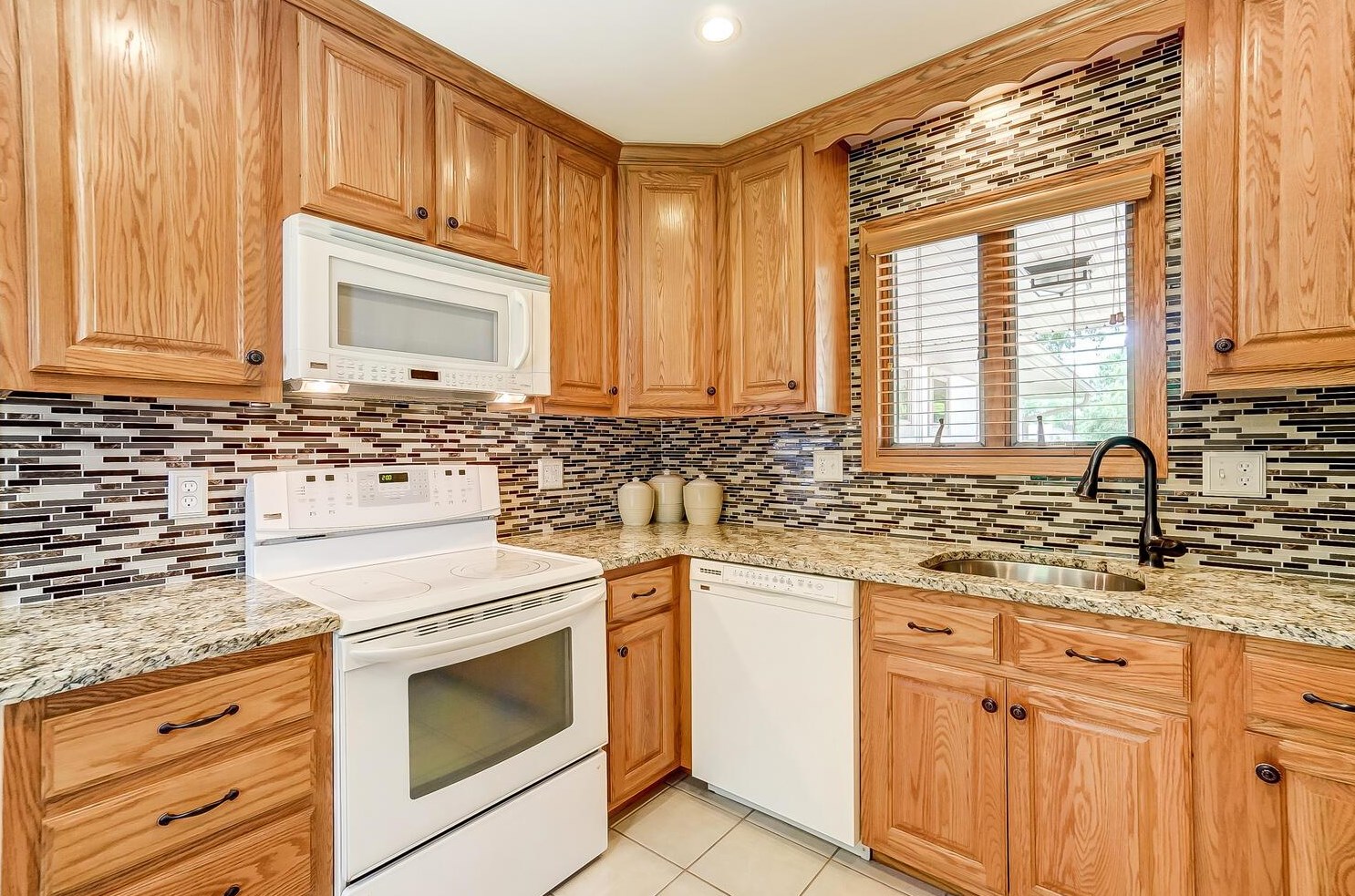 4290 Marland Dr, Columbus OH 43224-1901 exterior