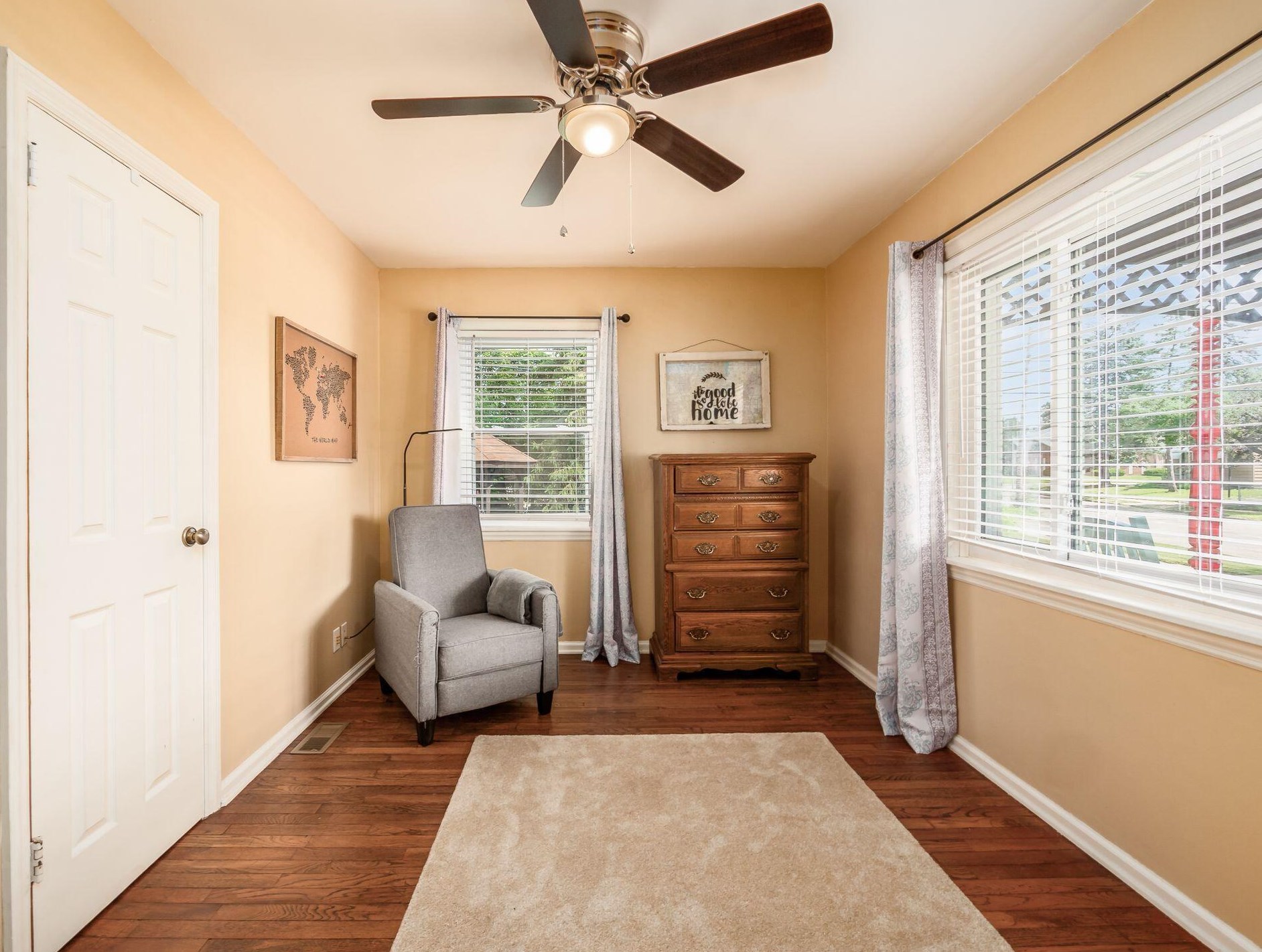 3251 Osceola Dr, Columbus OH 43224-4077 exterior