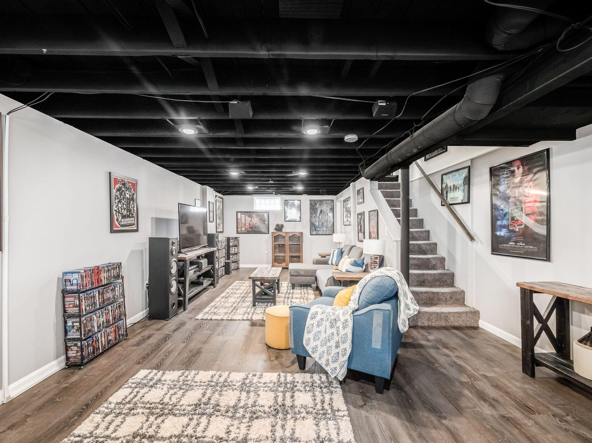 3251 Osceola Dr, Columbus OH 43224-4077 exterior