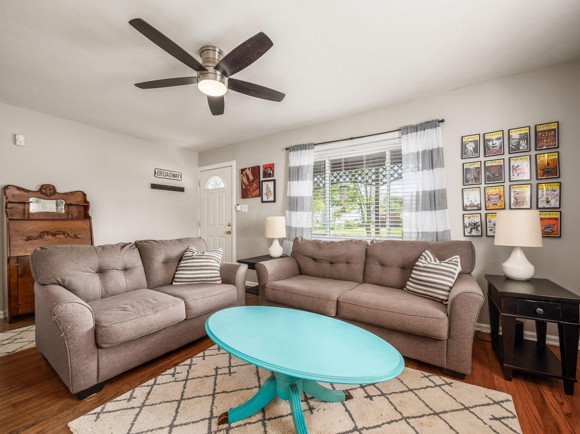 3251 Osceola Dr, Columbus OH 43224-4077 exterior