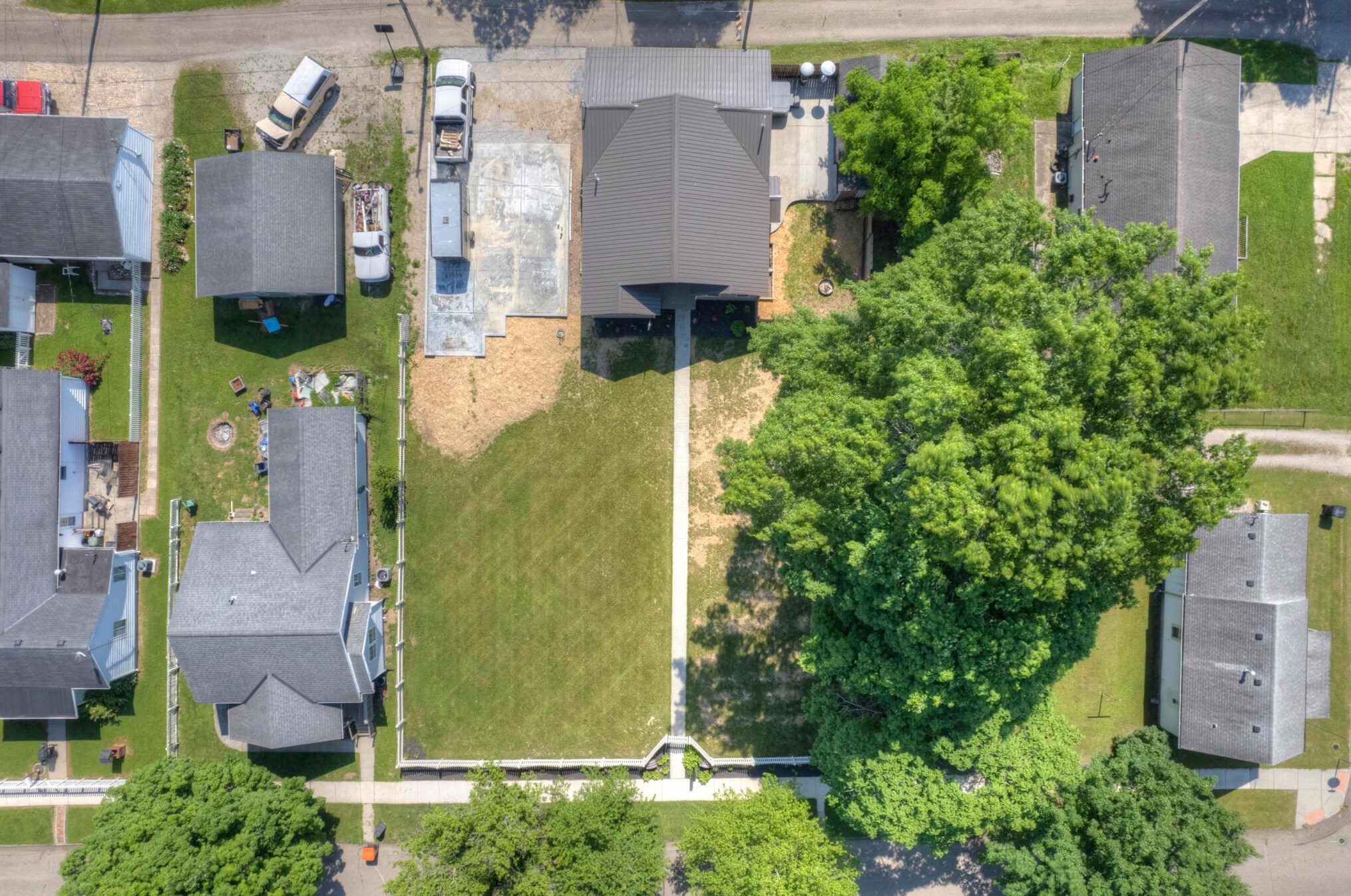 312 Oak St, Hide Away Hills OH  43107-1038 exterior