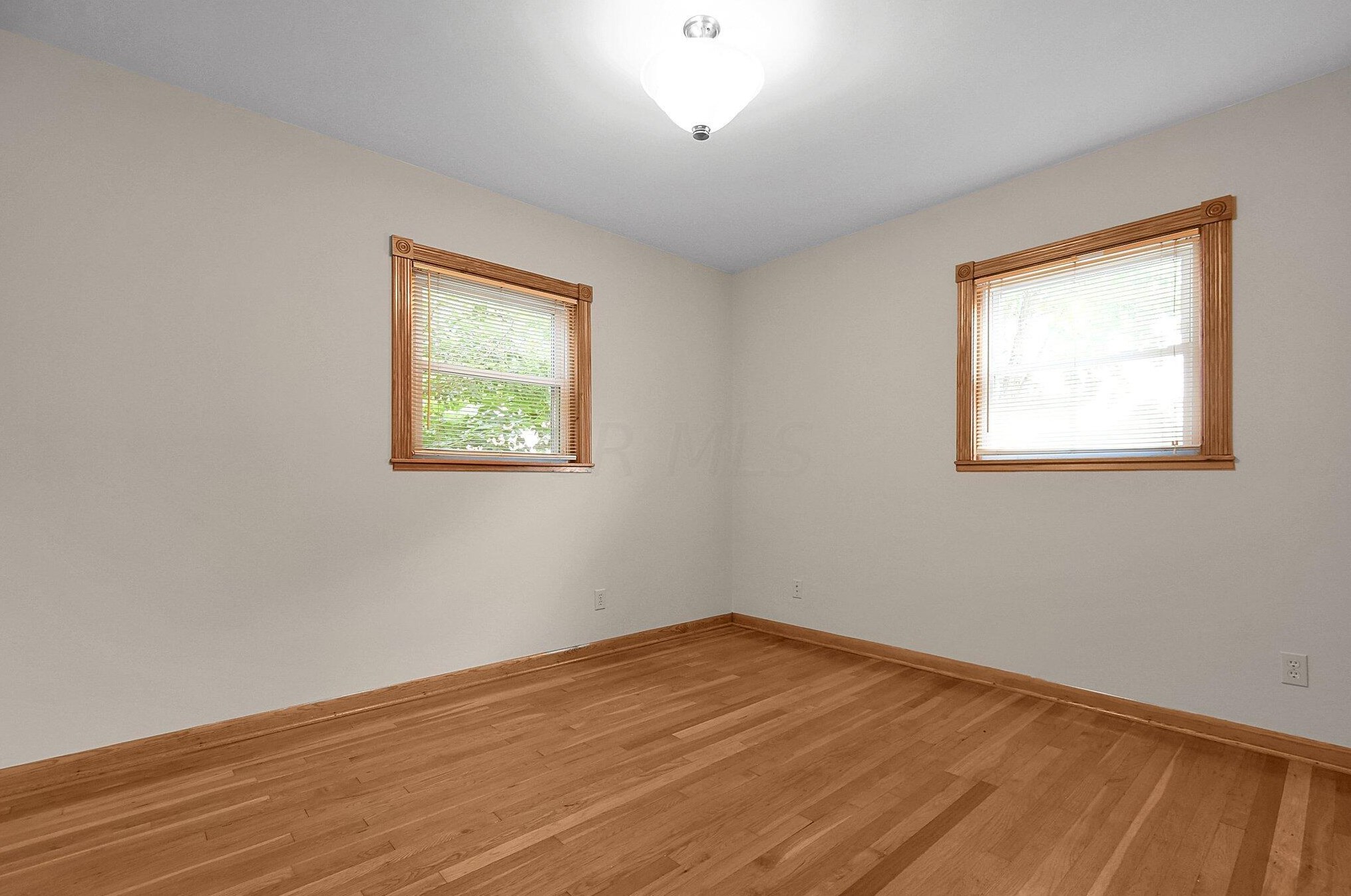 554 Tibet Rd, Columbus OH 43202-1433 exterior