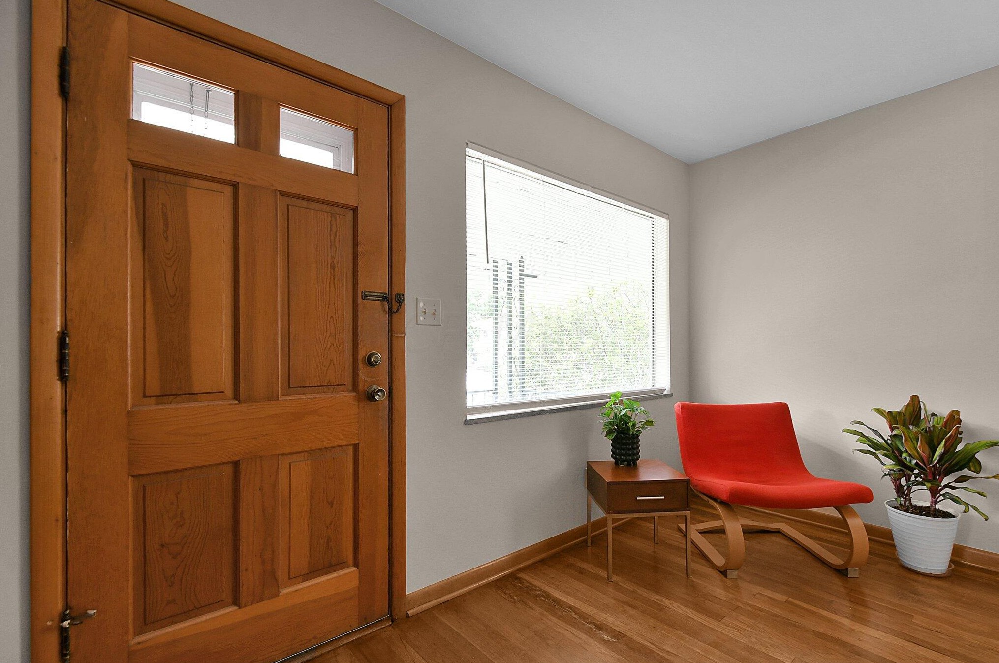 554 Tibet Rd, Columbus OH 43202-1433 exterior