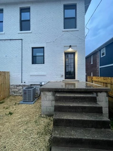 251 Miami Ave, Columbus OH 43203-1866 exterior