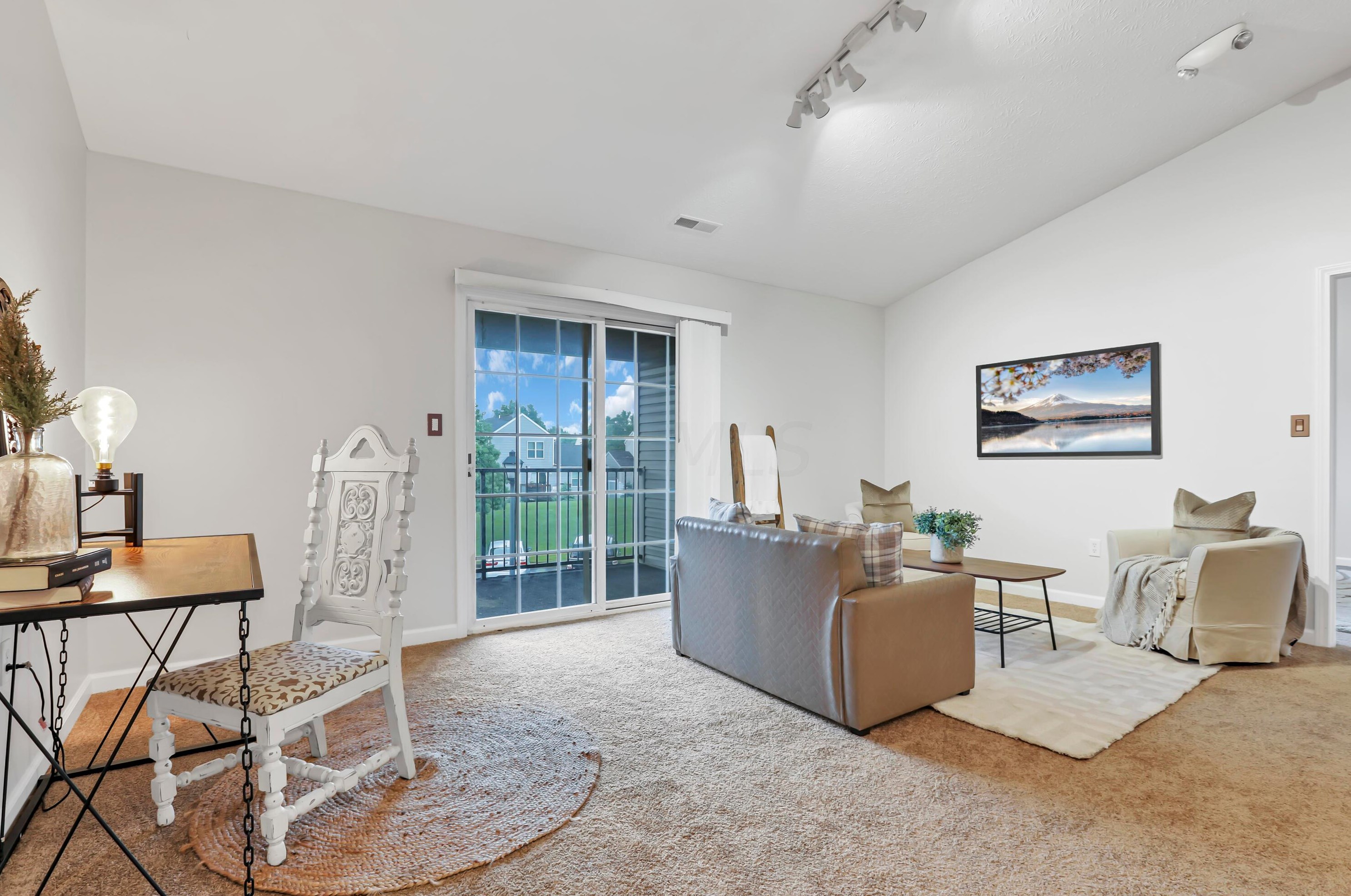 1959 Fortstone Ln, Columbus OH exterior