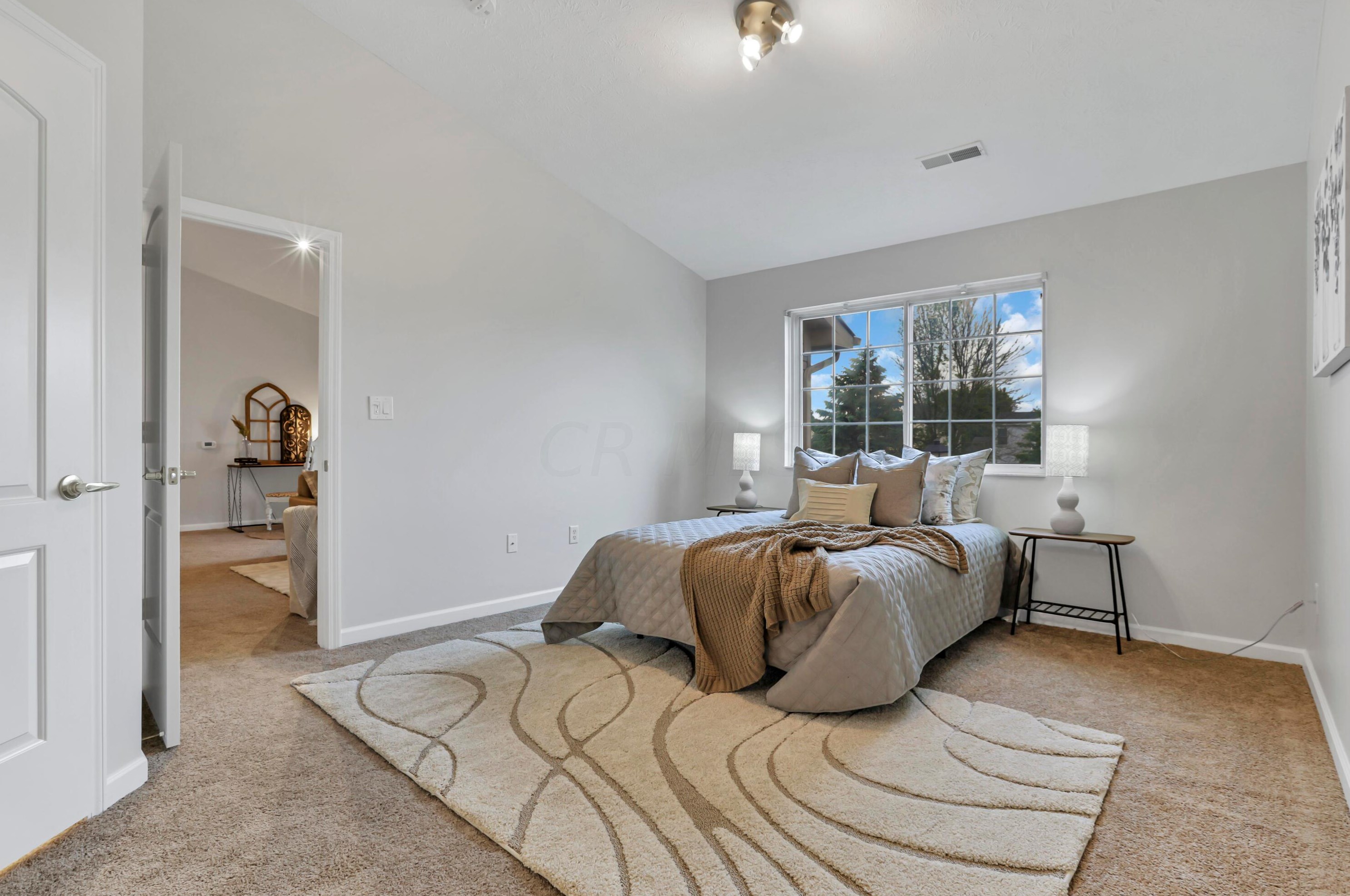 1959 Fortstone Ln, Columbus OH exterior