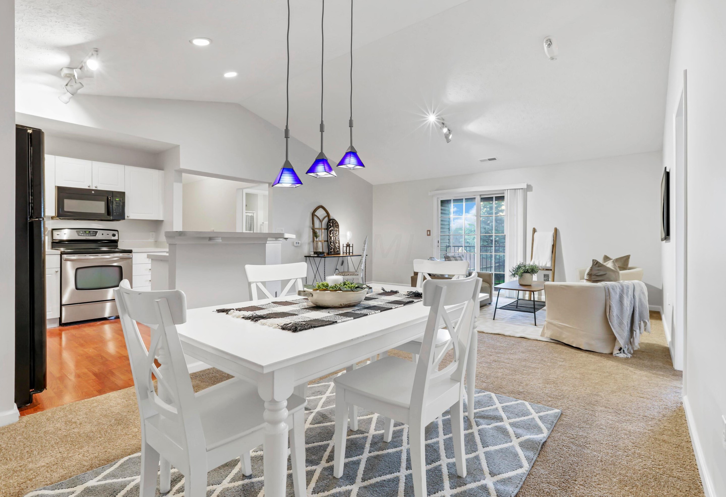 1959 Fortstone Ln, Columbus OH exterior