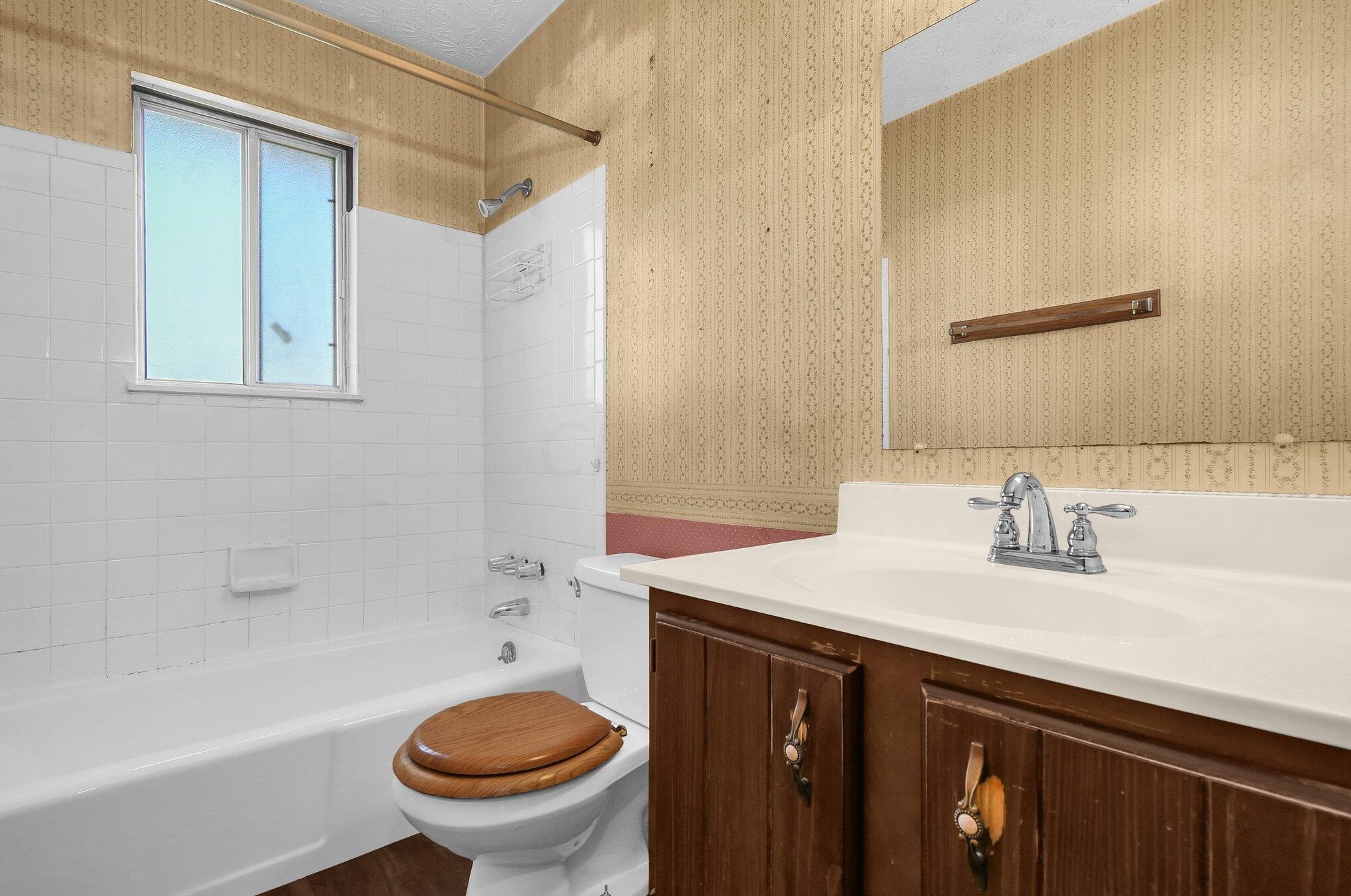 5205 Honeytree Loop, Columbus OH 43229-4625 exterior