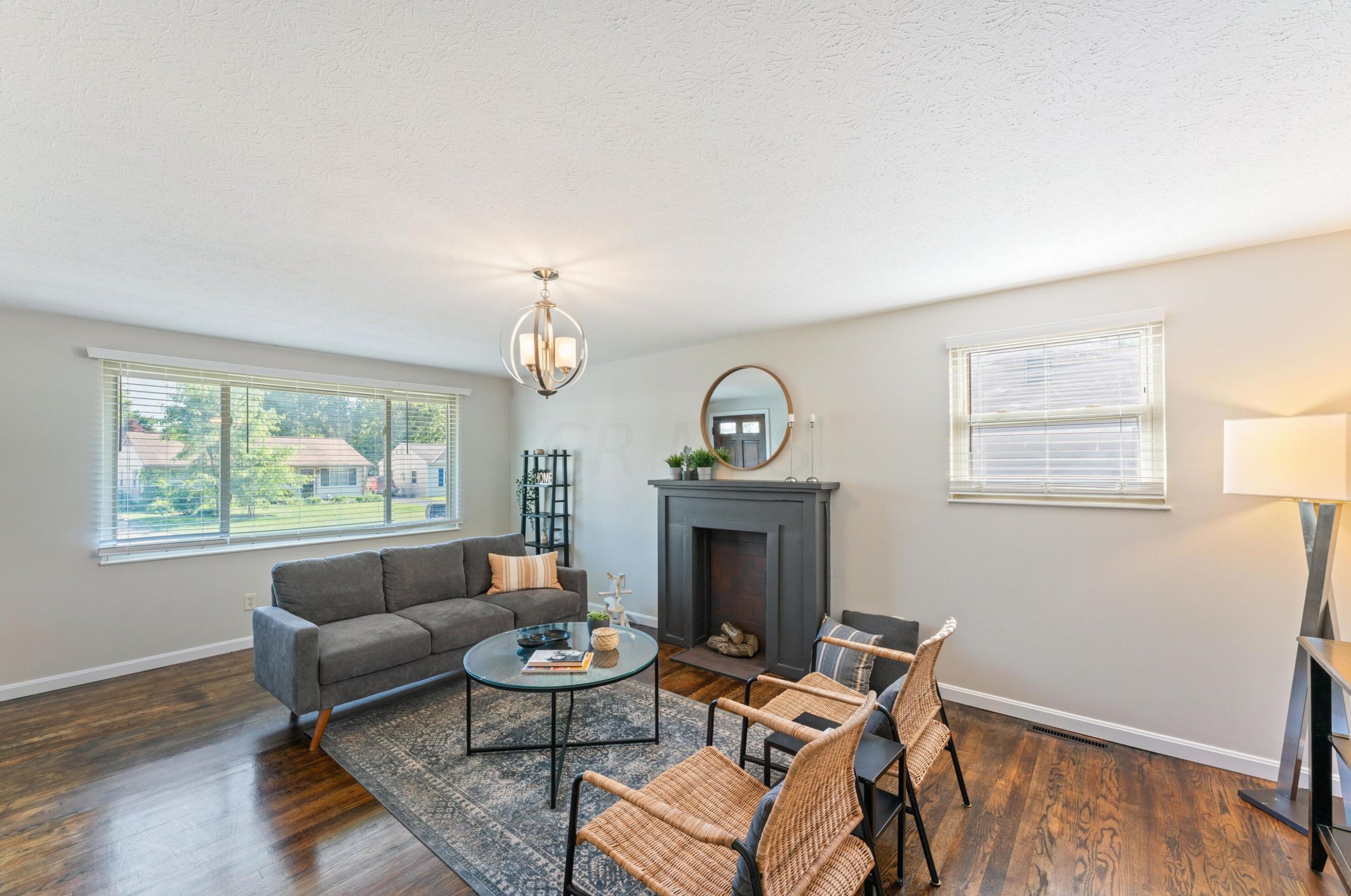 1061 Strimple Ave, Columbus OH 43229-5046 exterior