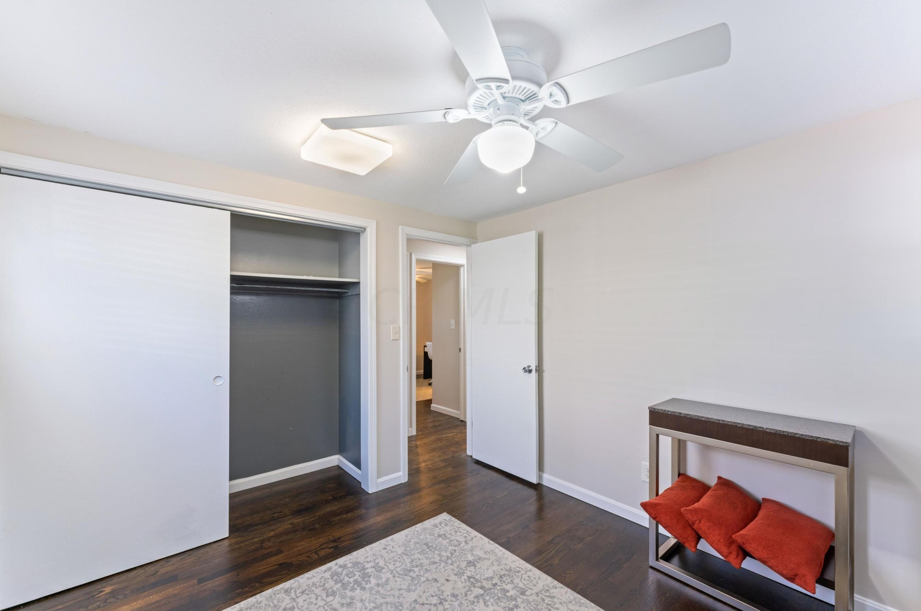 1061 Strimple Ave, Columbus OH 43229-5046 exterior