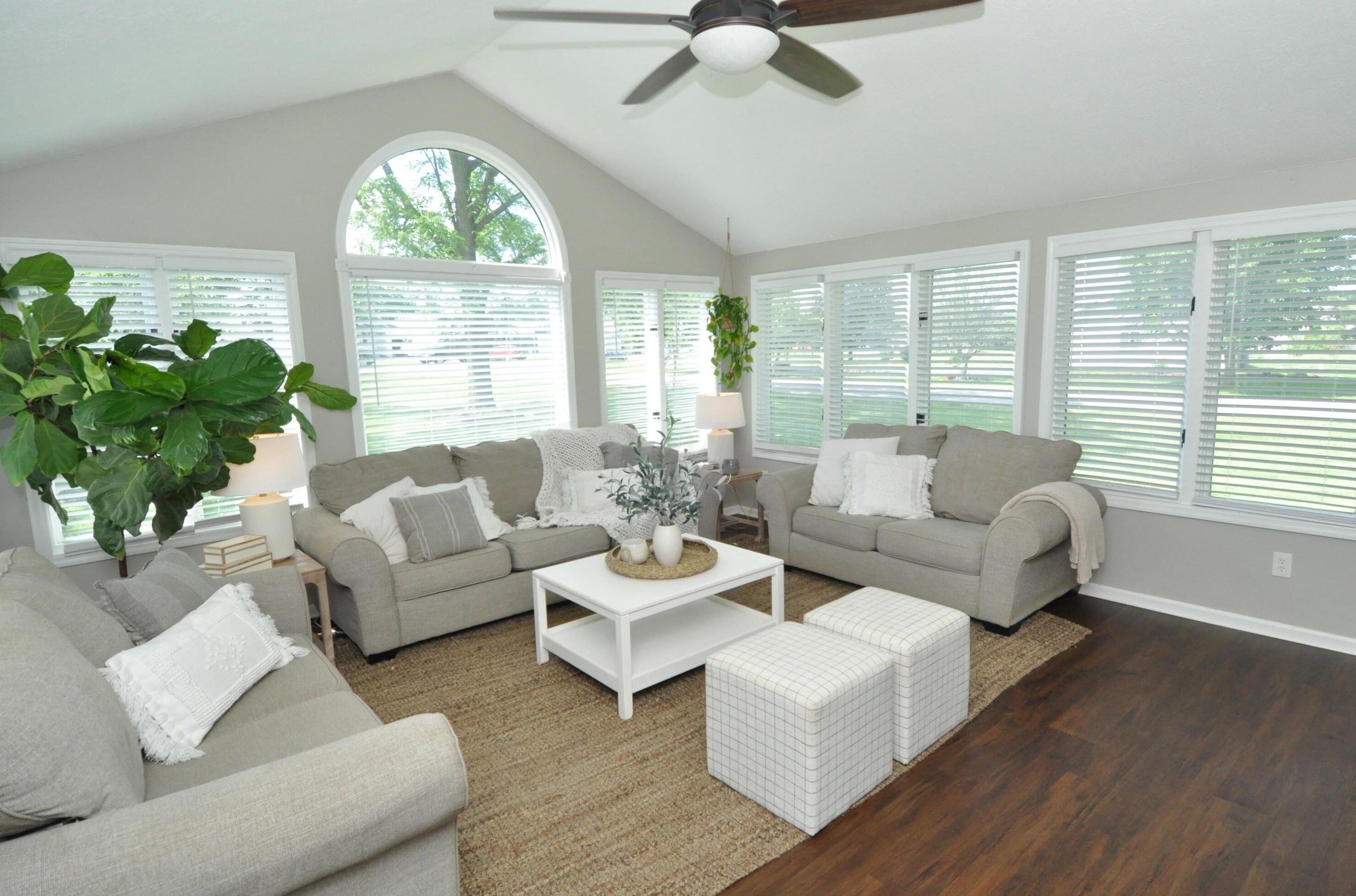 1470 Demorest Rd, Columbus OH 43204-1241 exterior