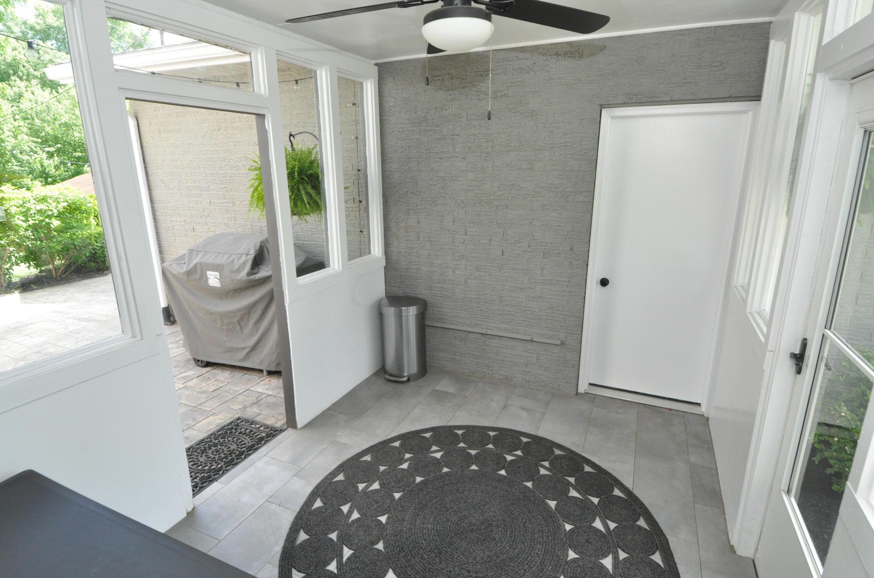 1470 Demorest Rd, Columbus OH 43204-1241 exterior