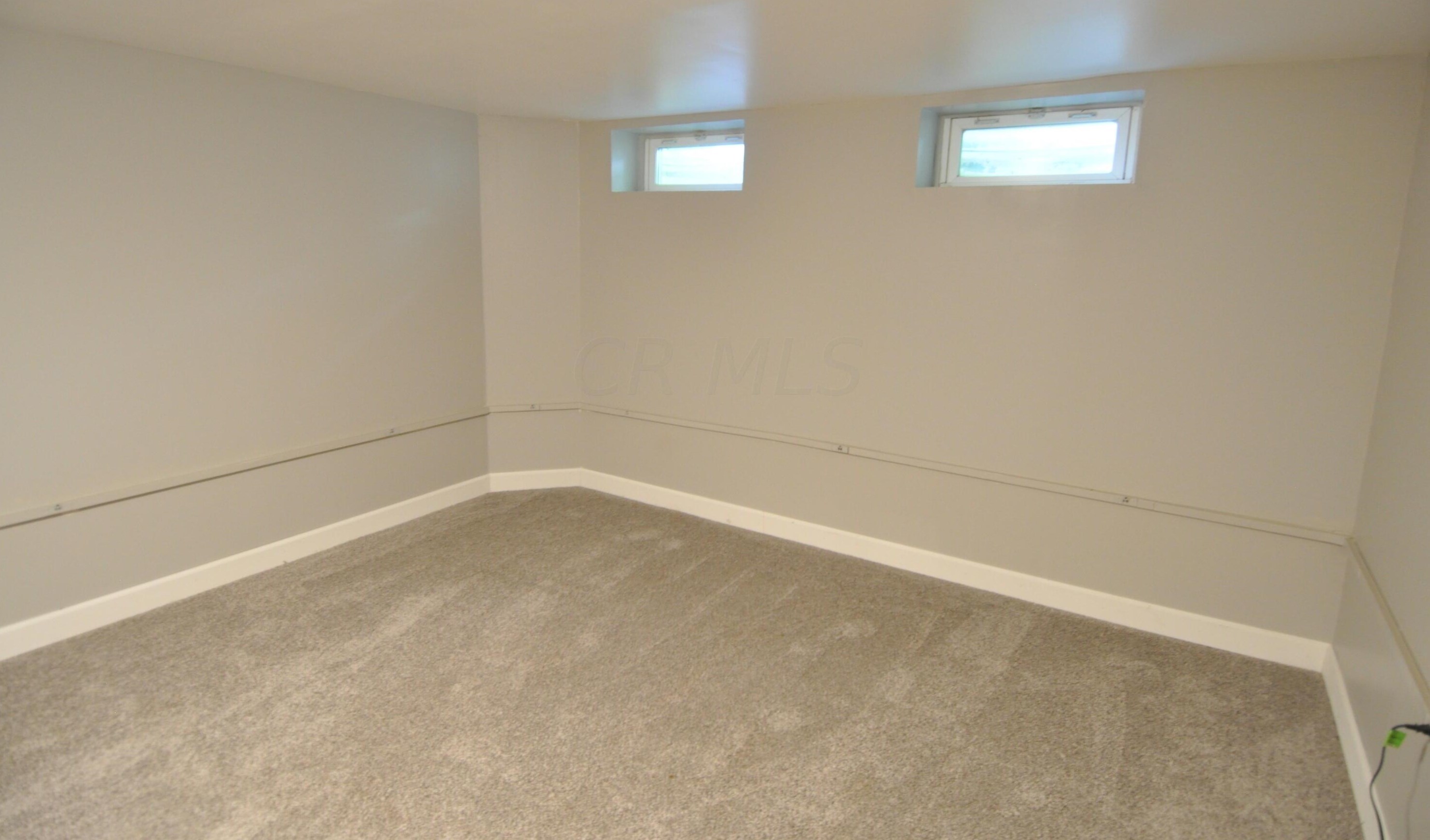 1470 Demorest Rd, Columbus OH 43204-1241 exterior