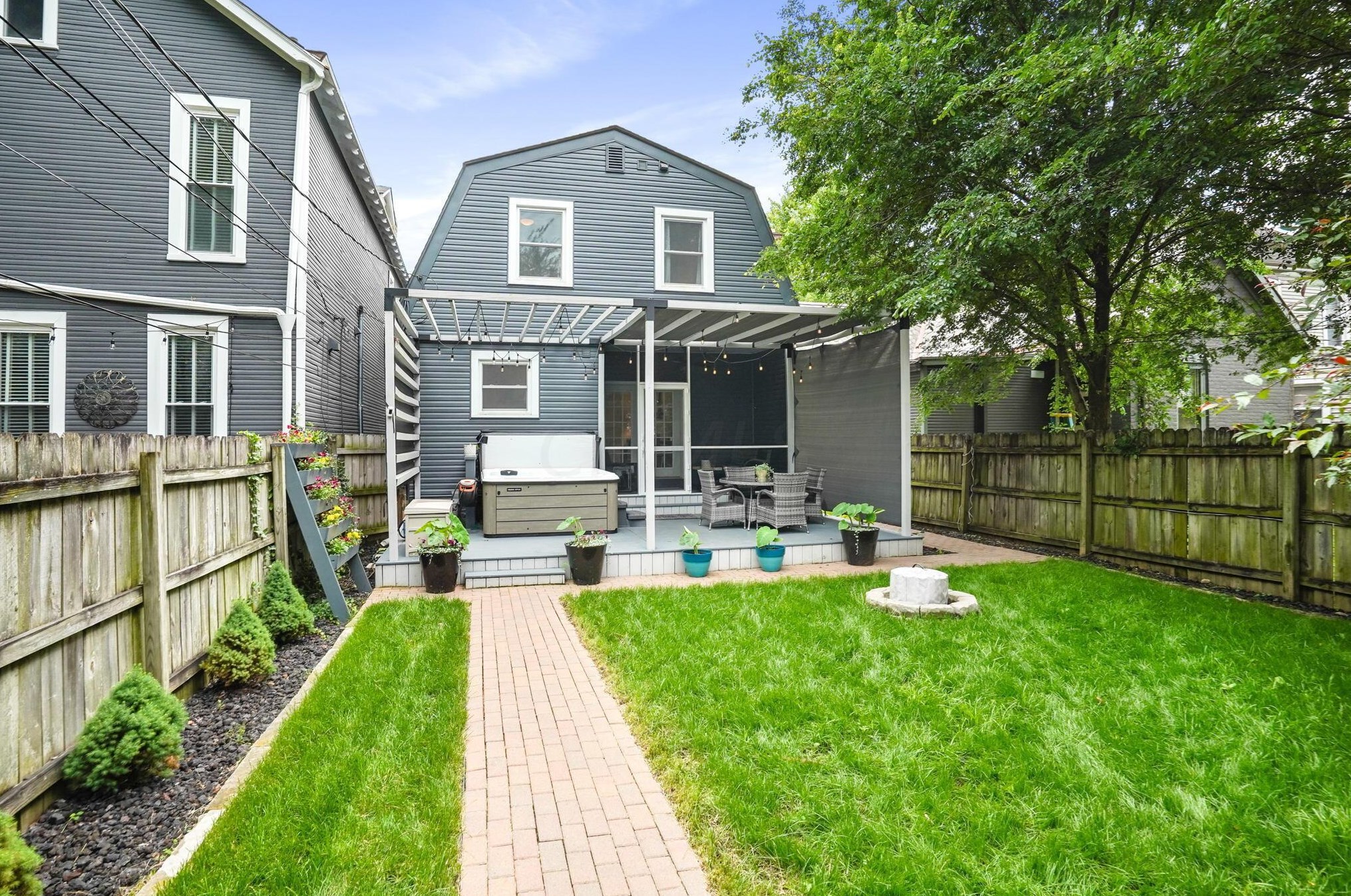 90 Gates St, Columbus OH 43206-3621 exterior