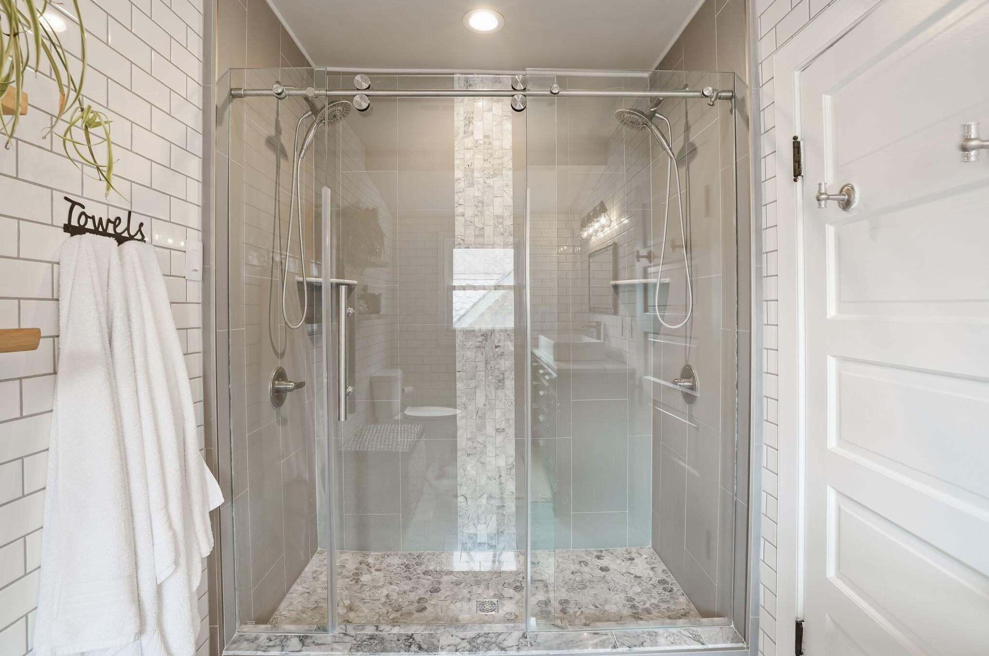 90 Gates St, Columbus OH 43206-3621 exterior