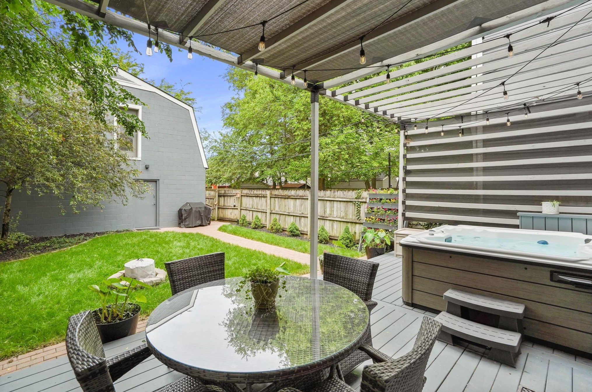 90 Gates St, Columbus OH 43206-3621 exterior