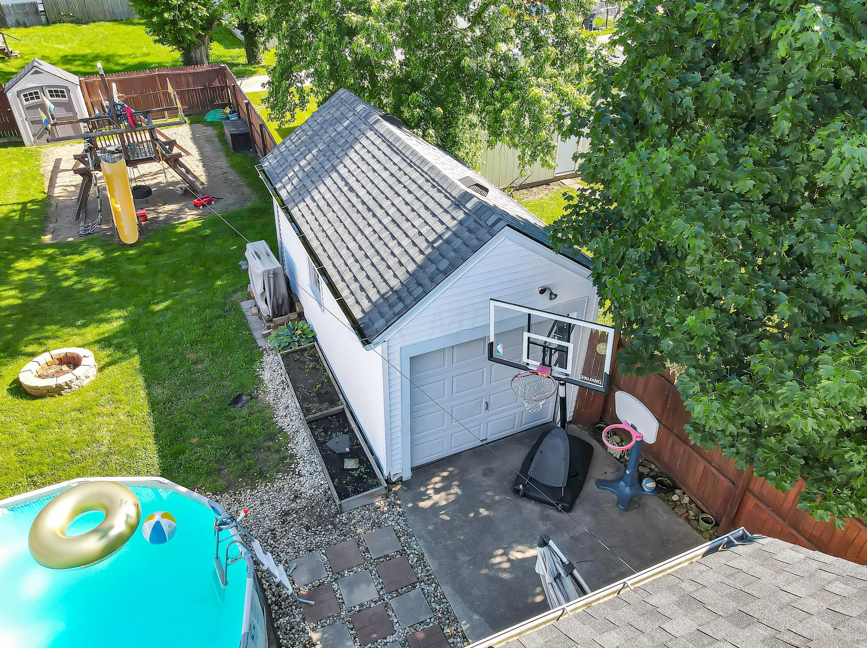 1407 Wheeling St, Lancaster OH 43130-3708 exterior