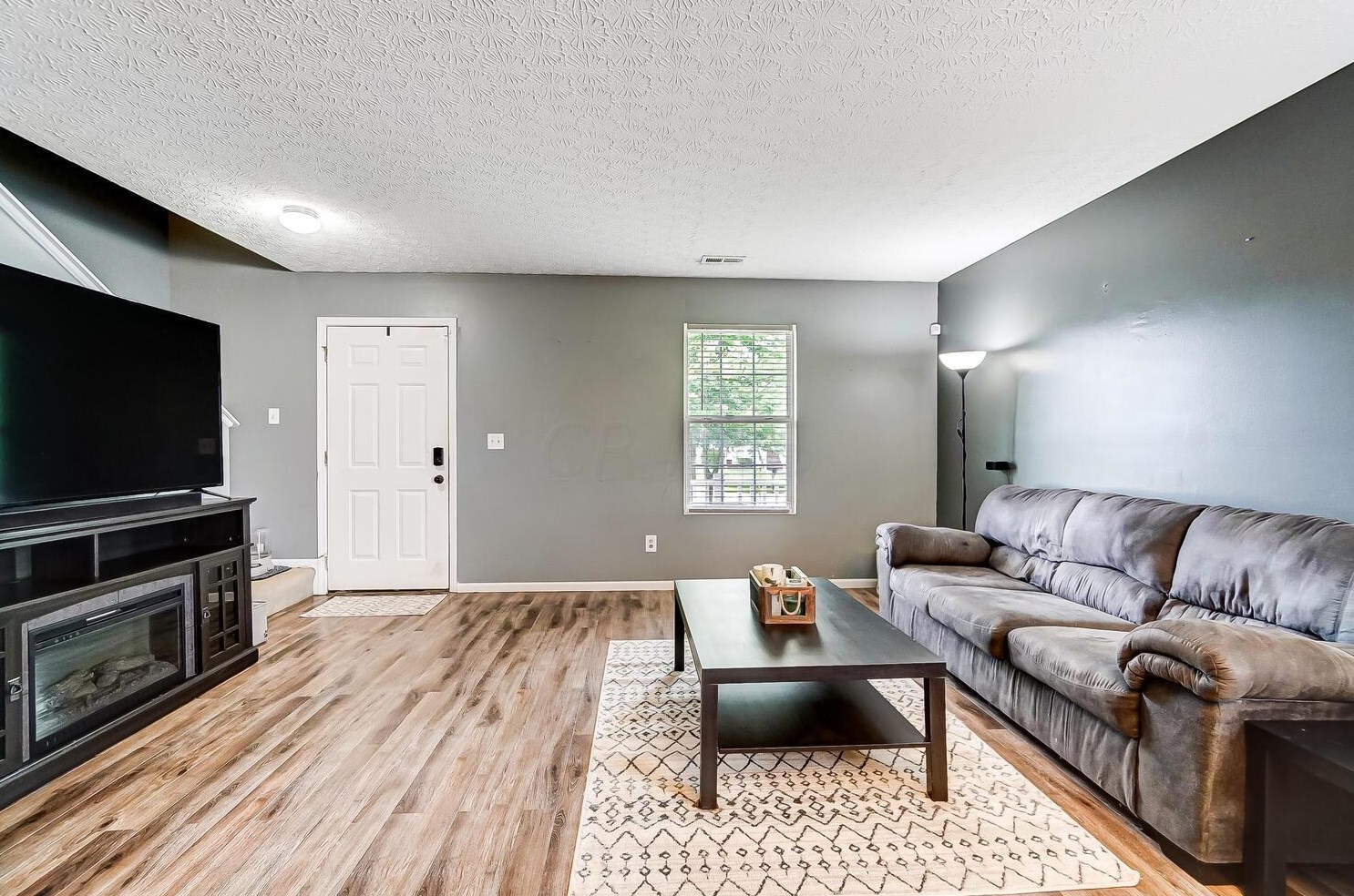 4671 Galecrest Dr, Columbus OH 43207-8761 exterior