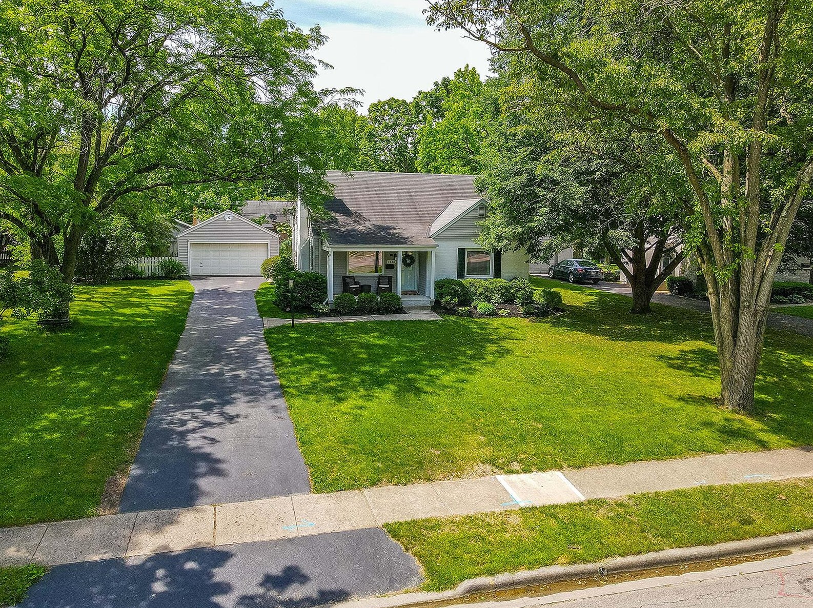 1933 Zollinger Rd, Columbus OH 43221-1953 exterior