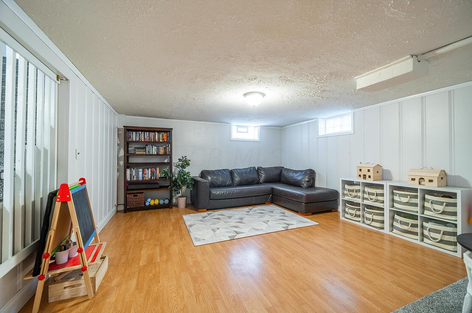 1933 Zollinger Rd, Columbus OH 43221-1953 exterior