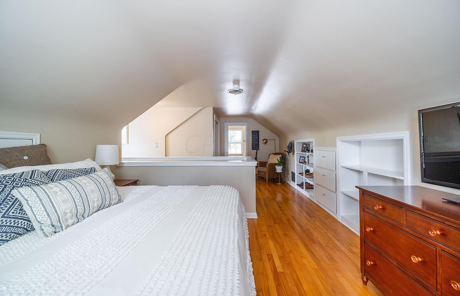 1933 Zollinger Rd, Columbus OH 43221-1953 exterior