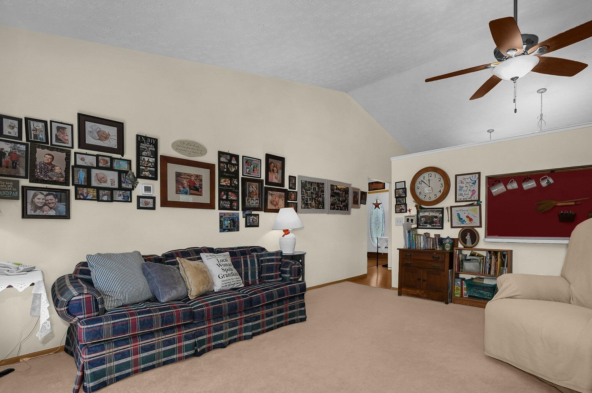 5574 Marita Ln, Columbus OH 43235-7120 exterior