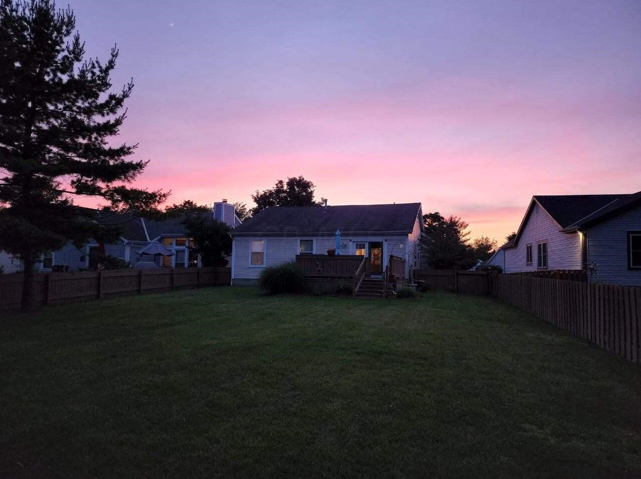 5574 Marita Ln, Columbus OH 43235-7120 exterior