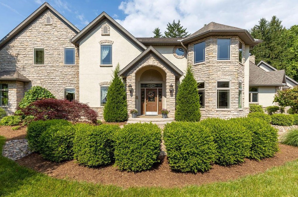 14 Medbery Dr, Coshocton OH  43812-9518 exterior